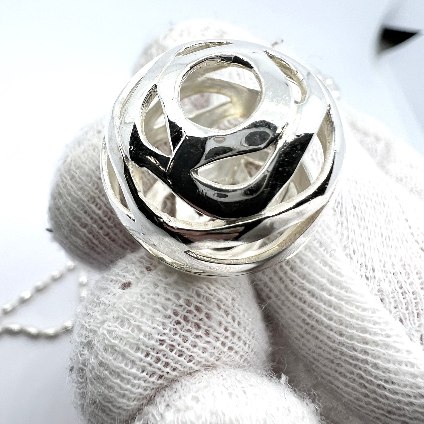 AAL, Finland. Vintage Sterling Silver Sphere Pendant Necklace.