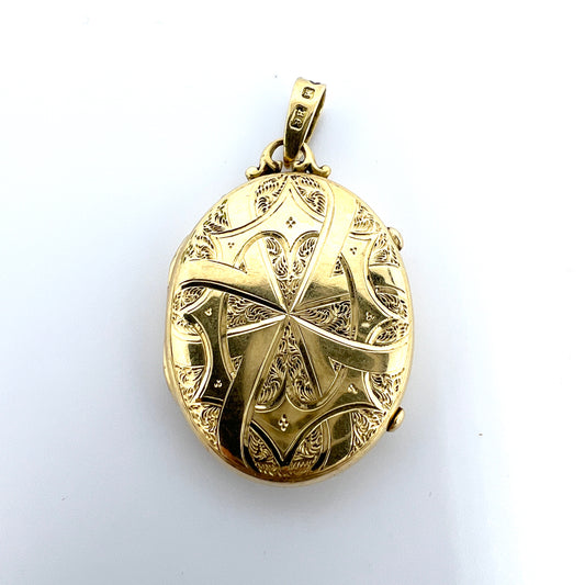 G Dahlgren, Sweden year 1880. Antique Victorian 18k Gold Locket Pendant.