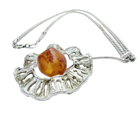 Ostsee-schmuck, Fischland. Vintage Solid Silver Amber Pendant Necklace