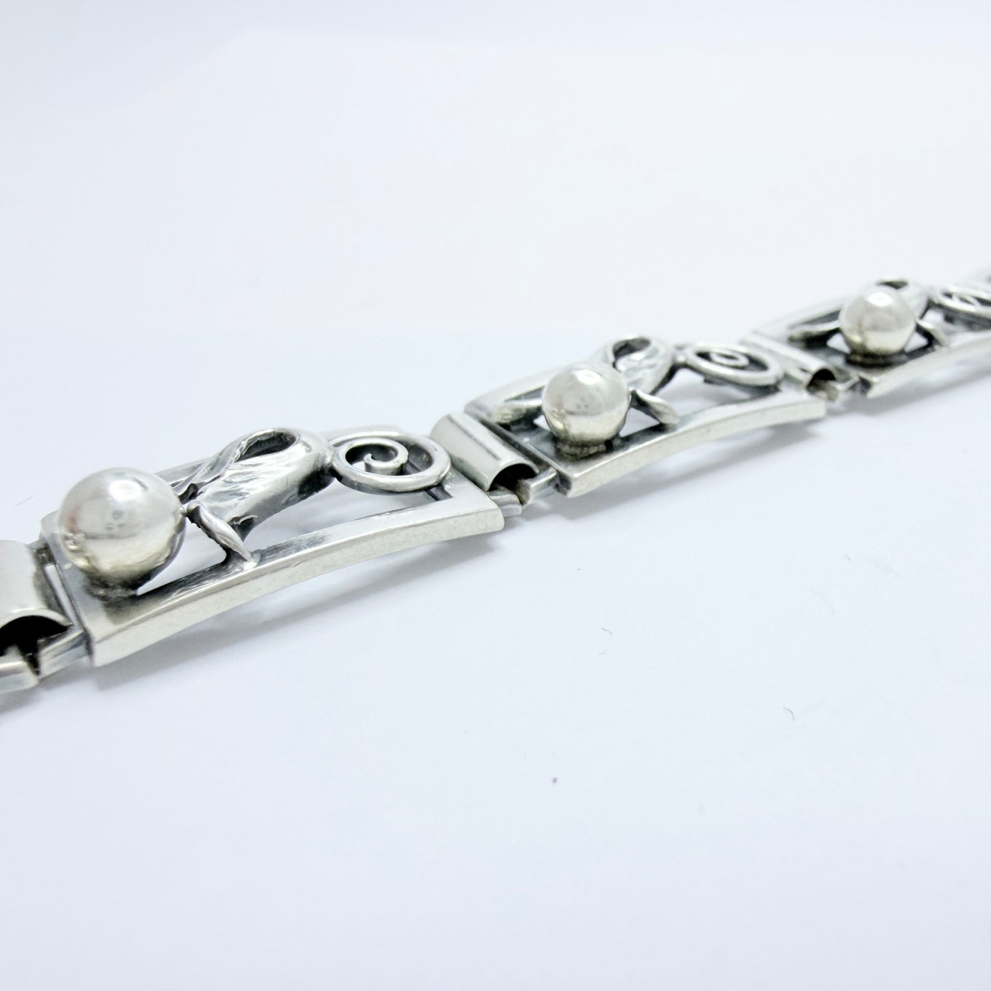 G Dahlgren, Sweden year 1950. Vintage Mid-century Sterling Silver Bracelet.