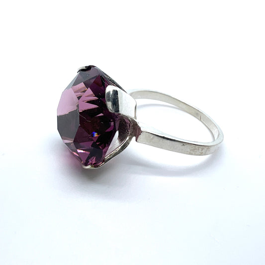 Germany c 1960-70s. Vintage 835 Silver Deep Purple Glass Ring.