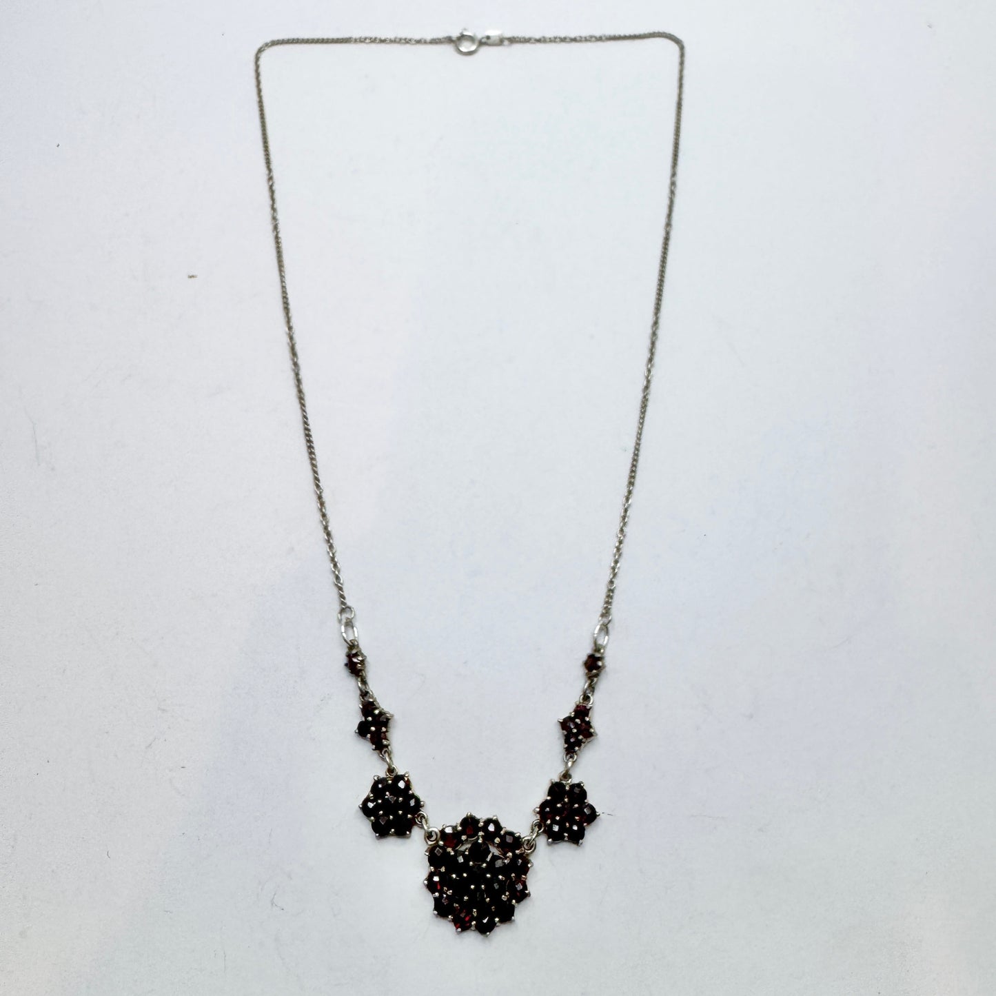 Vintage Solid Silver Garnet Necklace.