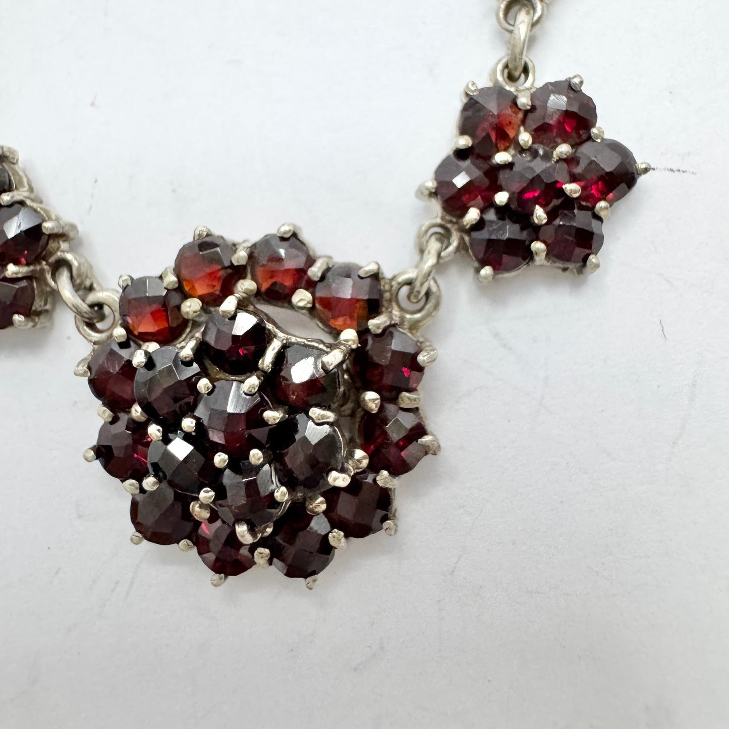 Vintage Solid Silver Garnet Necklace.