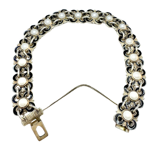 Willy Winnaess for David-Andersen, Norway 1950s. Sterling Silver Enamel Bracelet.