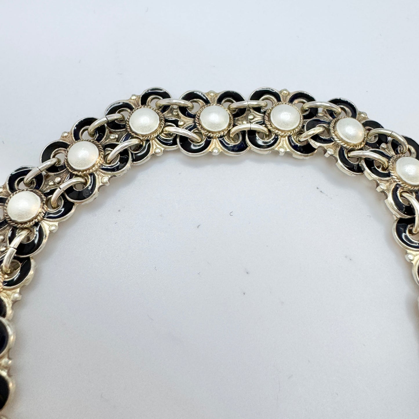 Willy Winnaess for David-Andersen, Norway 1950s. Sterling Silver Enamel Bracelet.