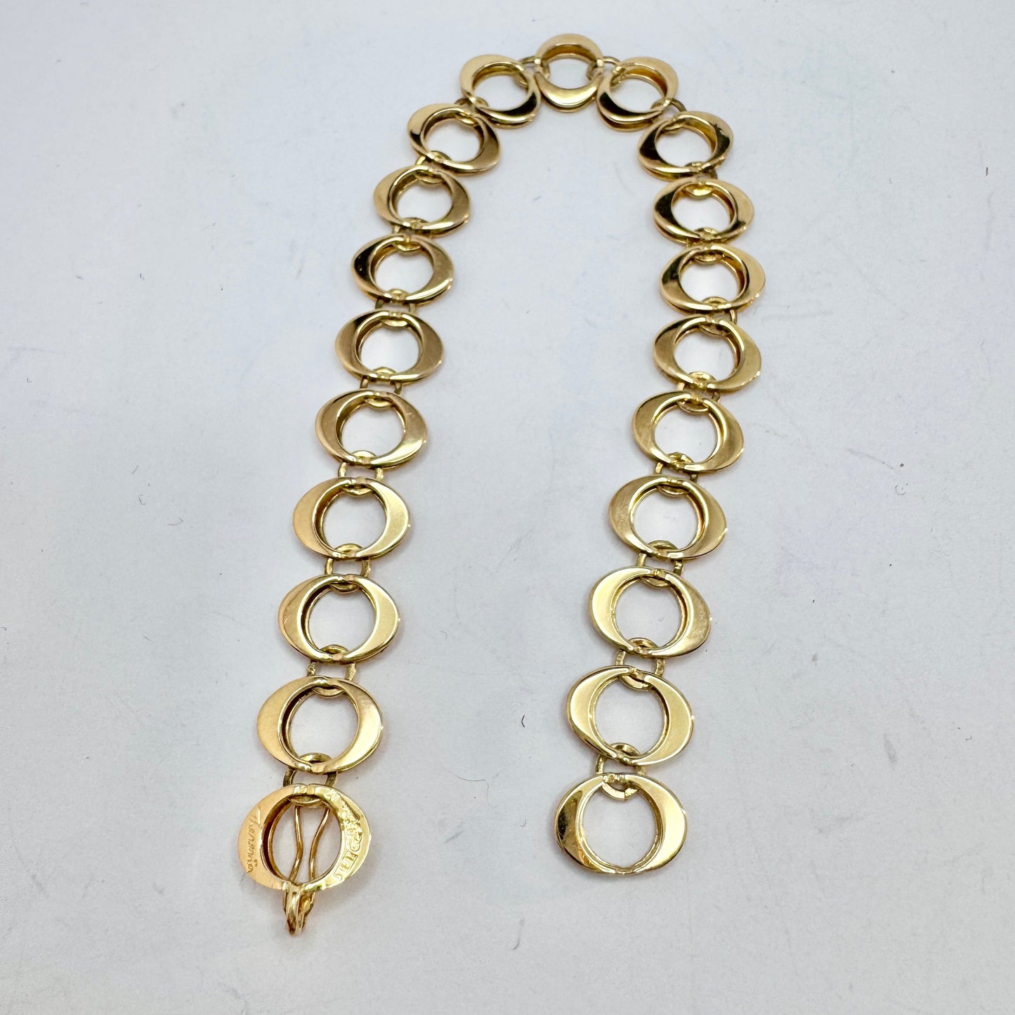 Theresia Hvorslev for Alton, Sweden early 1970s. Vintage 18k Gold Bracelet. Signed.