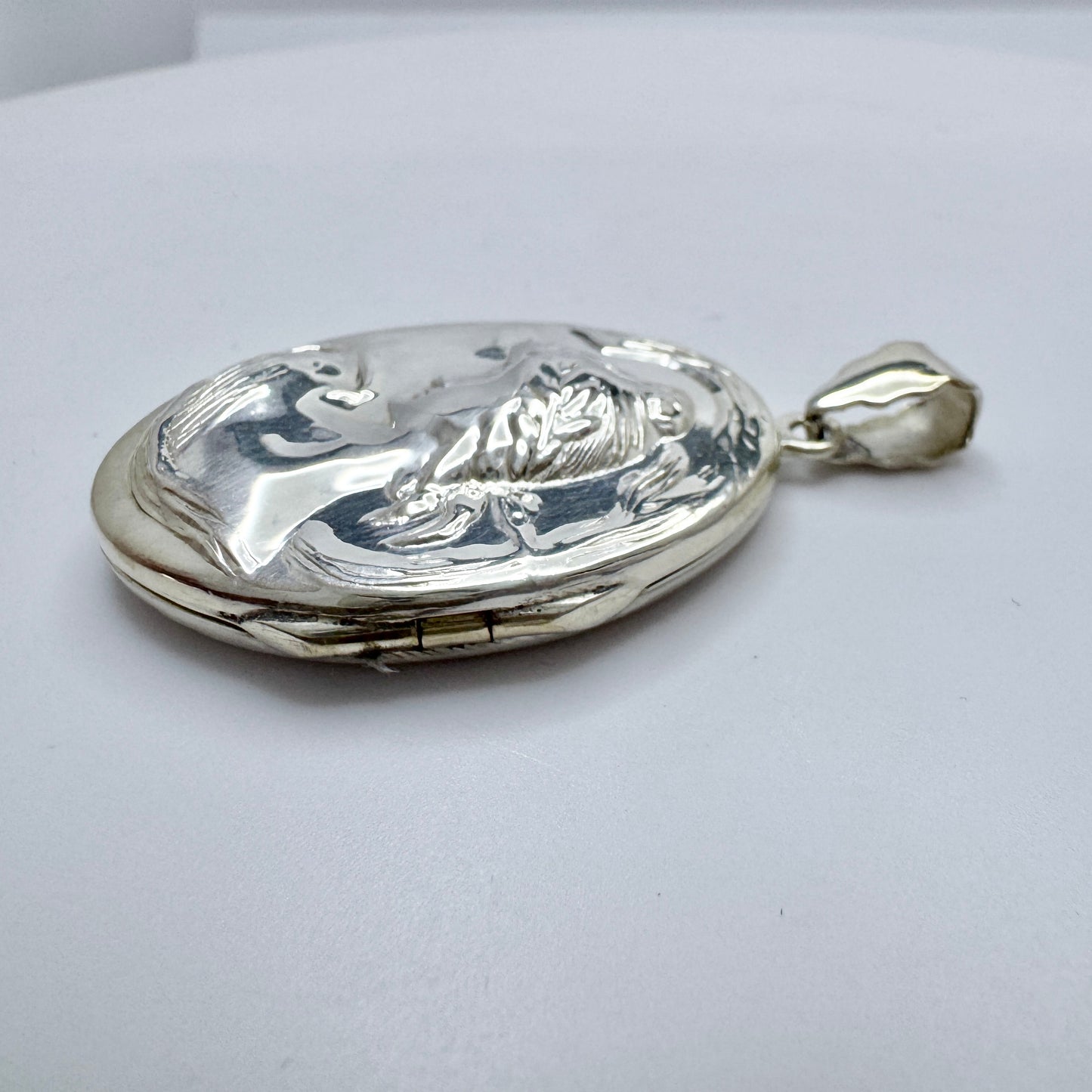 Vintage Sterling Silver Locket Pendant.