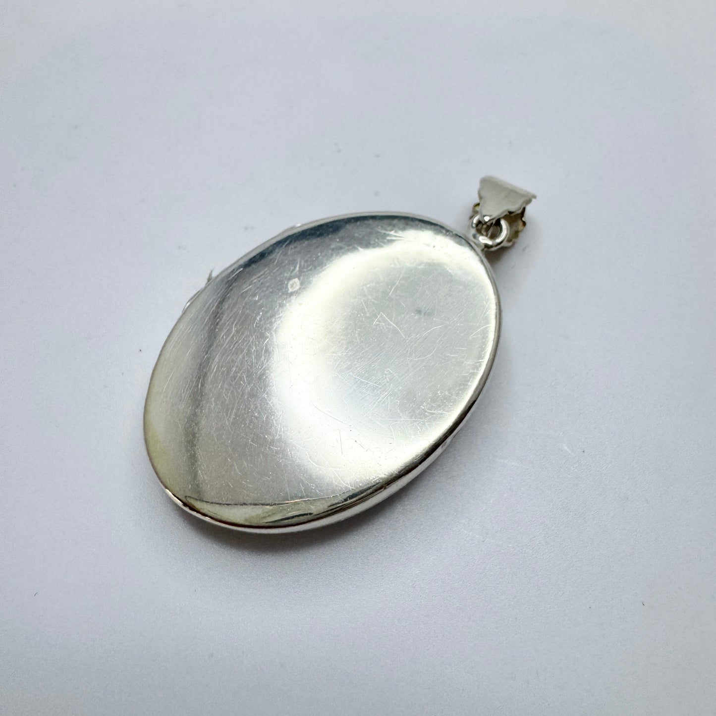 Vintage Sterling Silver Locket Pendant.