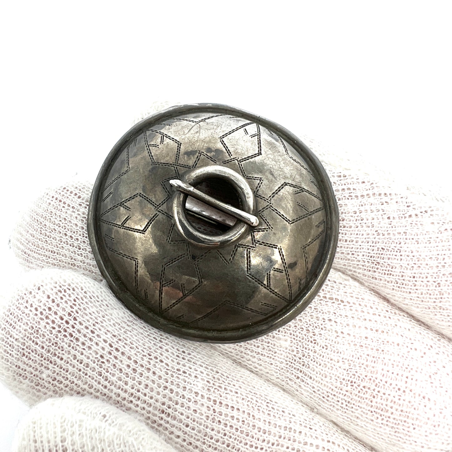 Kaarle August Wahlroos, Finland 1928. Traditional Solid Silver Shield Brooch.