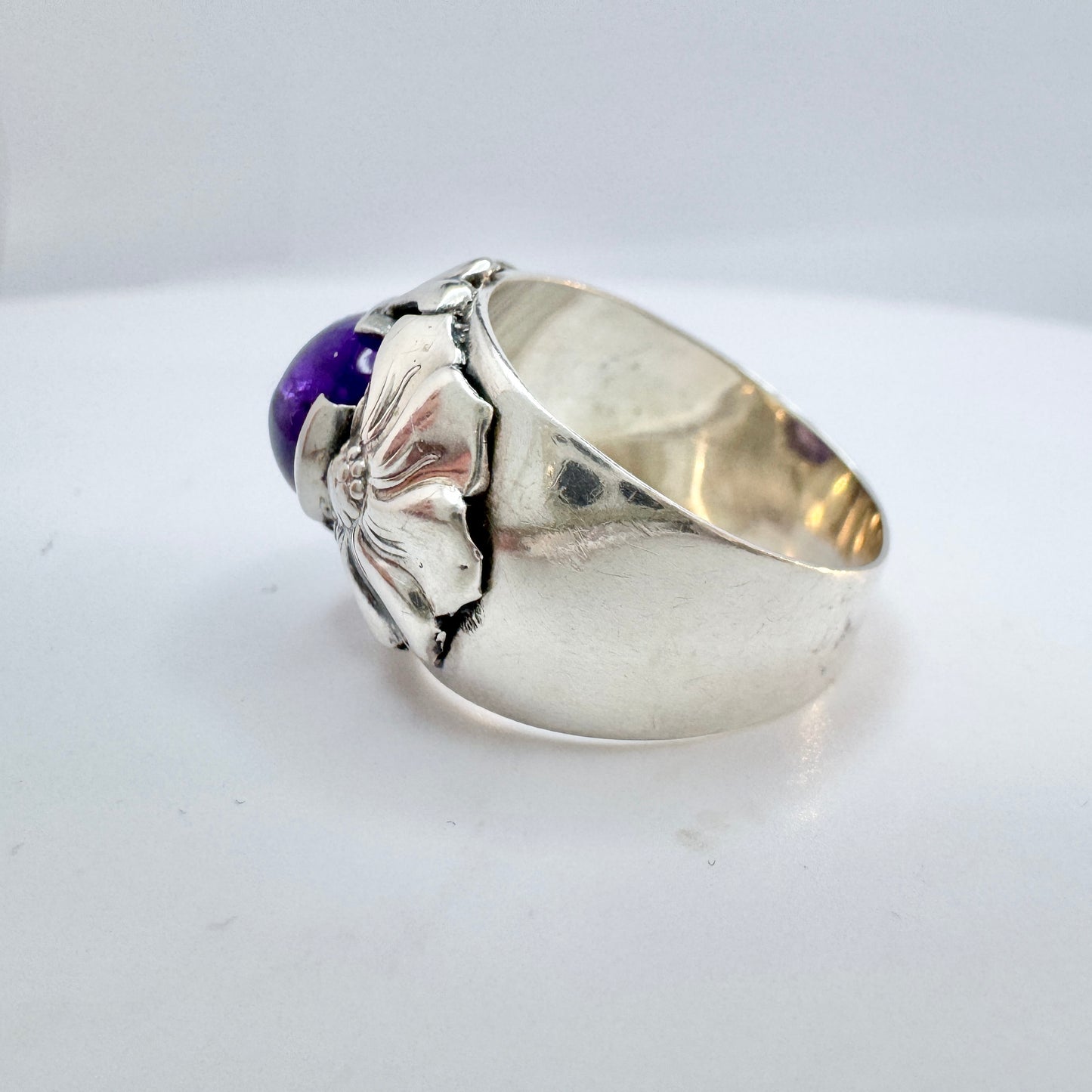 Martin Elmblad, Sweden 1953. Vintage Sterling Silver Amethyst Ring.