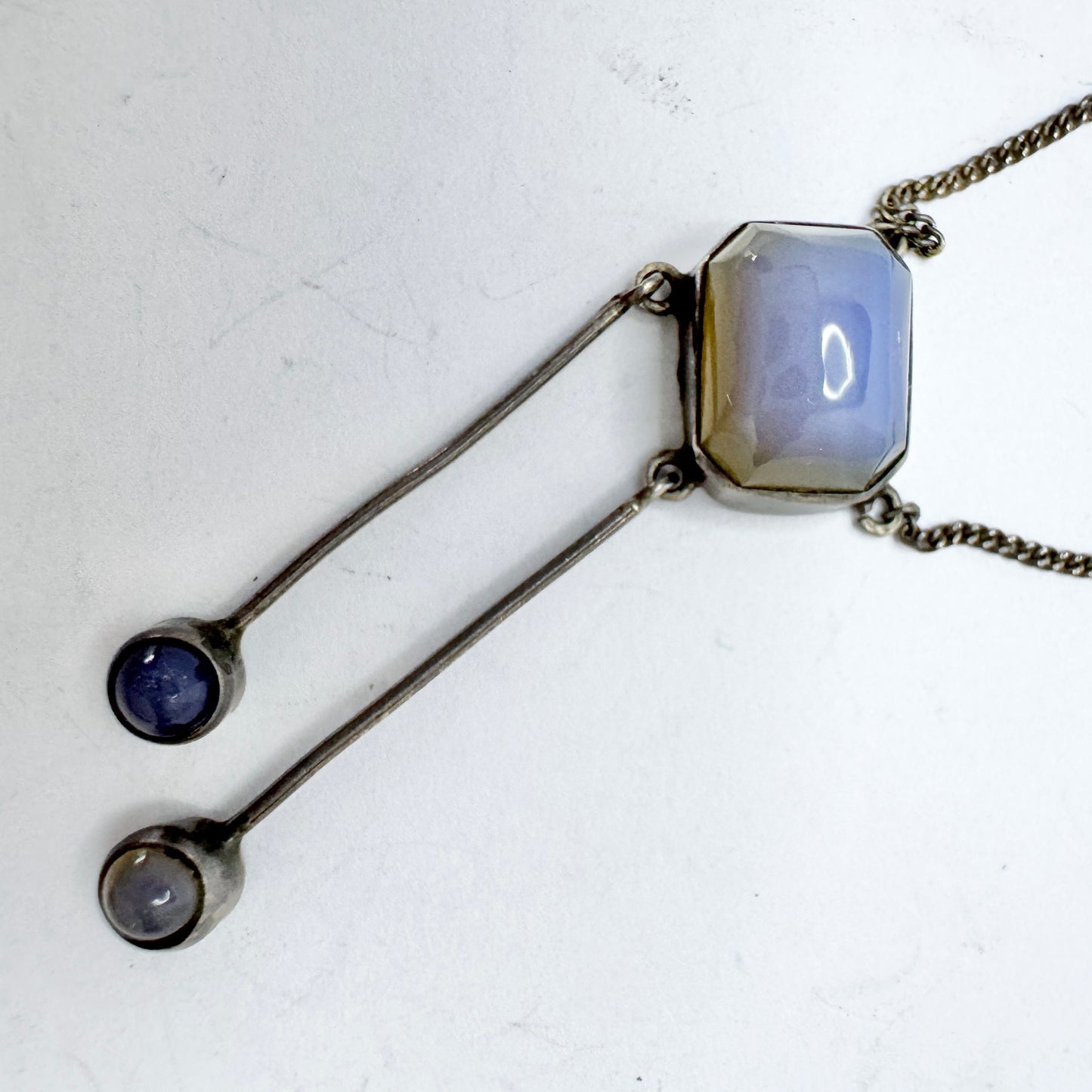Sweden early 1900s. Solid Silver Chalcedony Négligée Necklace.