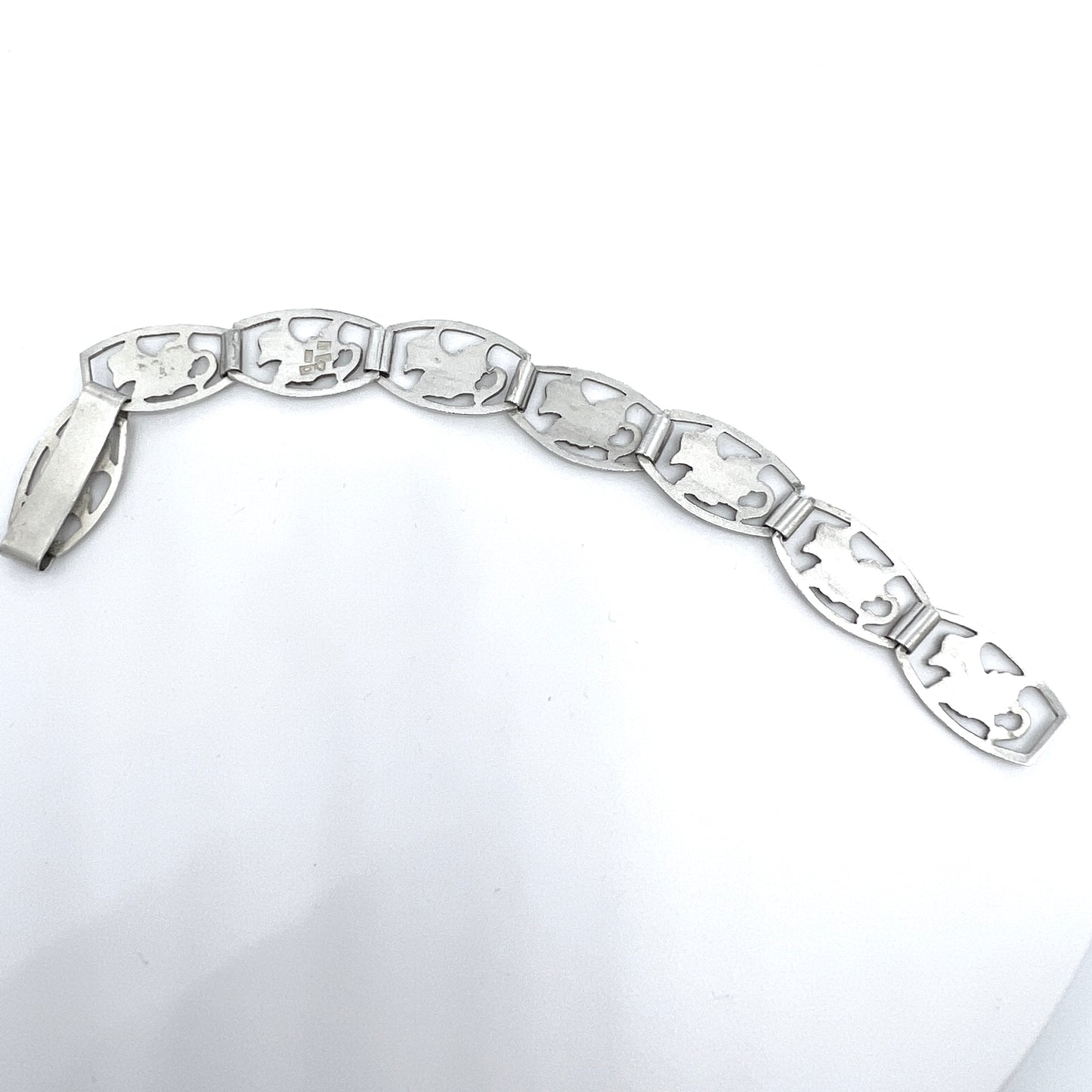 Herman Wist, Finland 1945. Vintage Solid Silver Floral Link Bracelet.