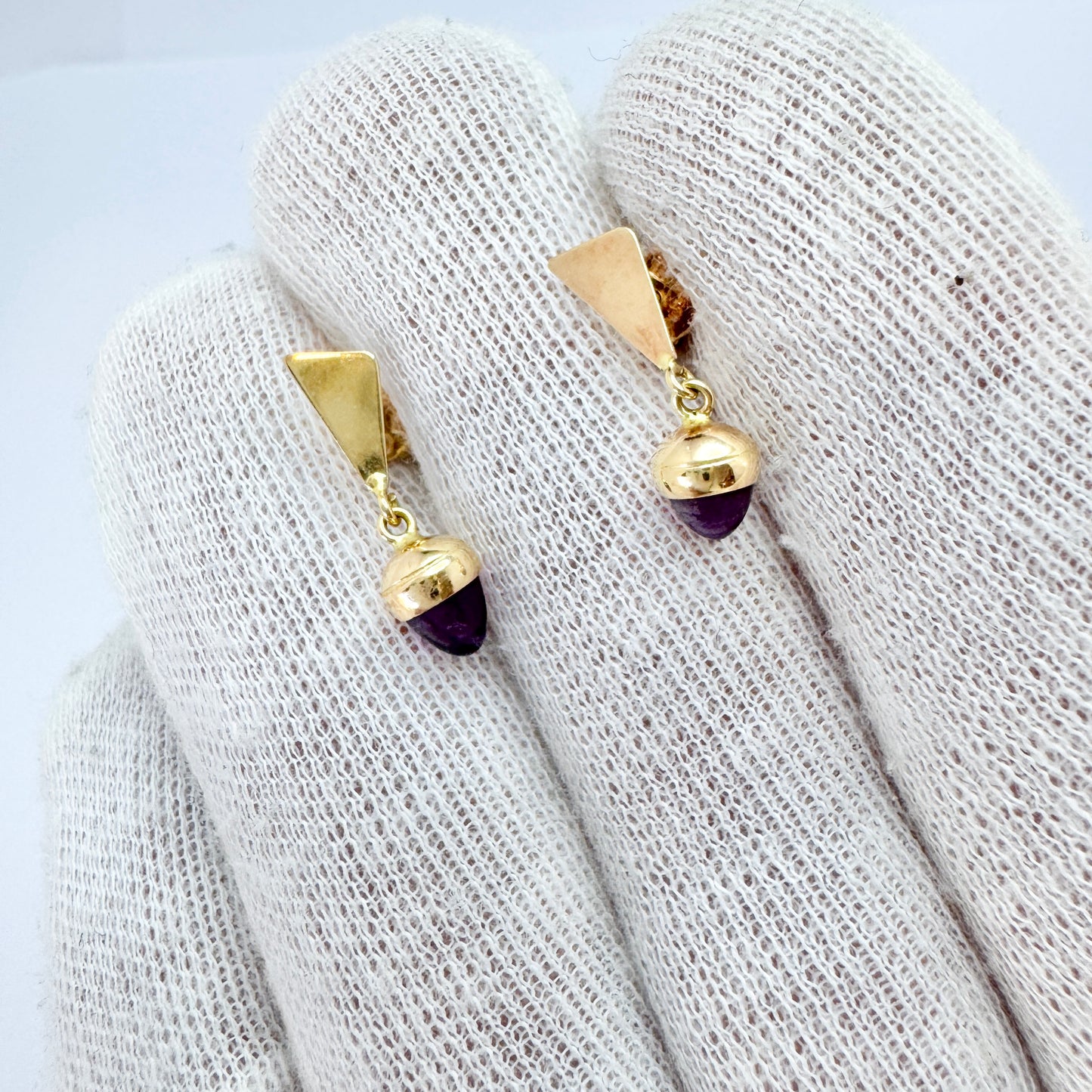 Alton, Sweden 1965. Vintage 18k Gold Amethyst Earrings.