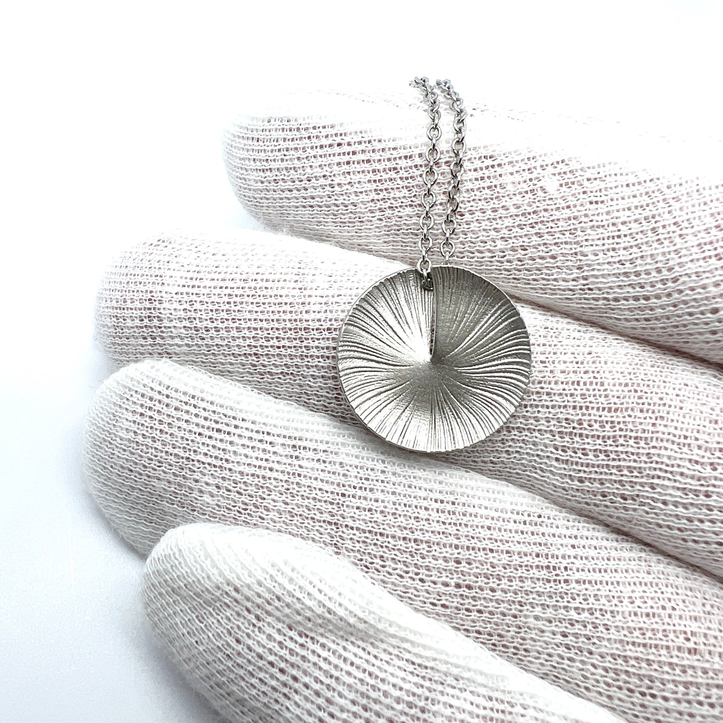 Kultakeskus Oy, Finland. Vintage Sterling Silver Pendant Necklace.