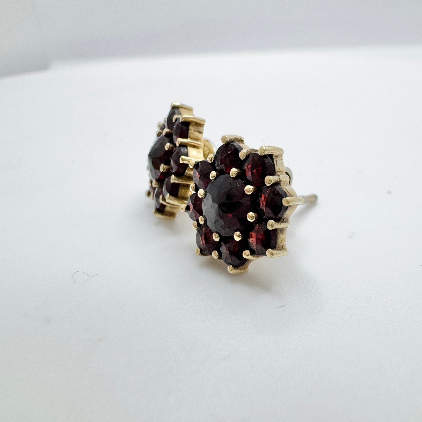 Vintage Solid Silver Garnet Cluster Stud Earrings.