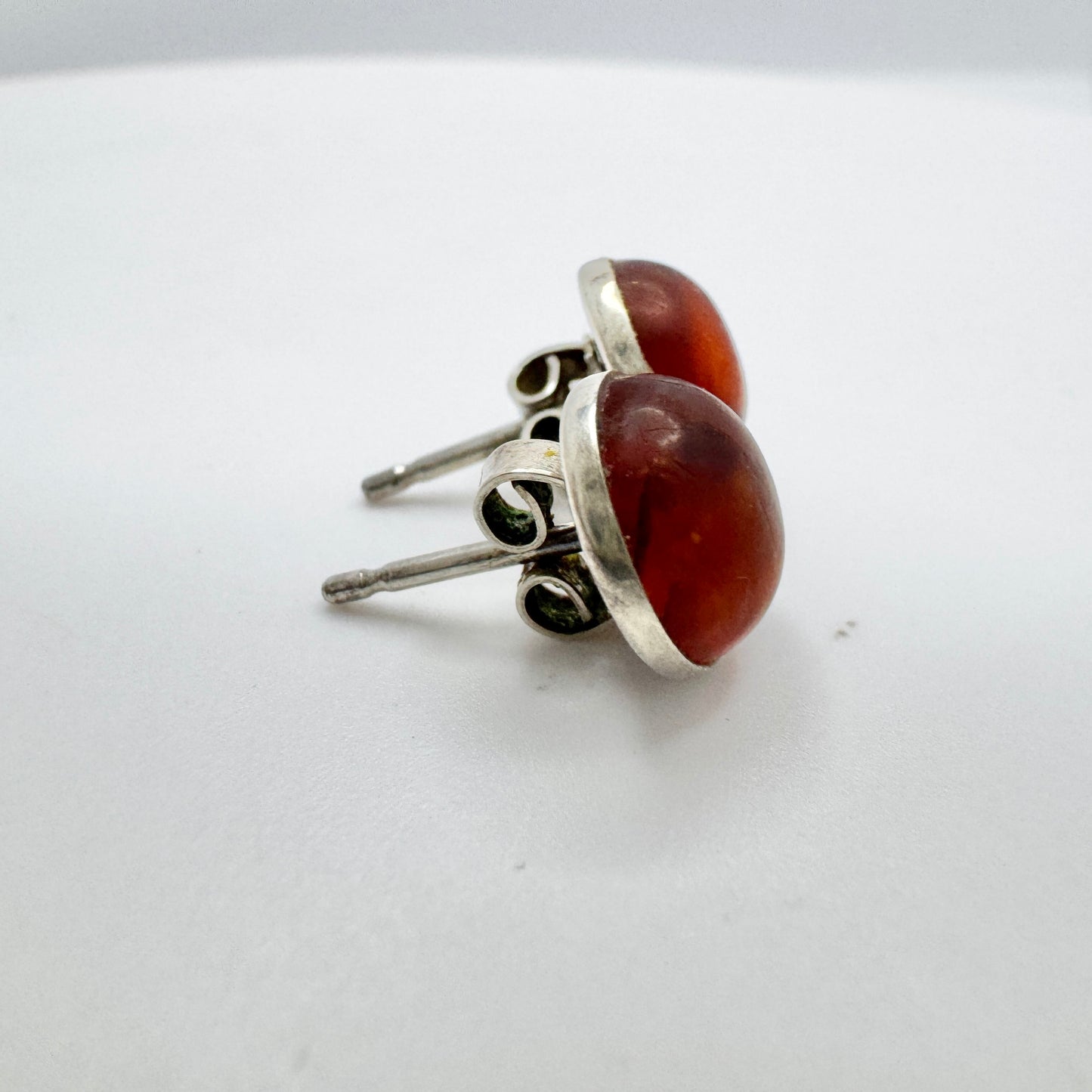 Einer Fehrn, Denmark c 1960s. Vintage Sterling Silver Amber Stud Earrings.
