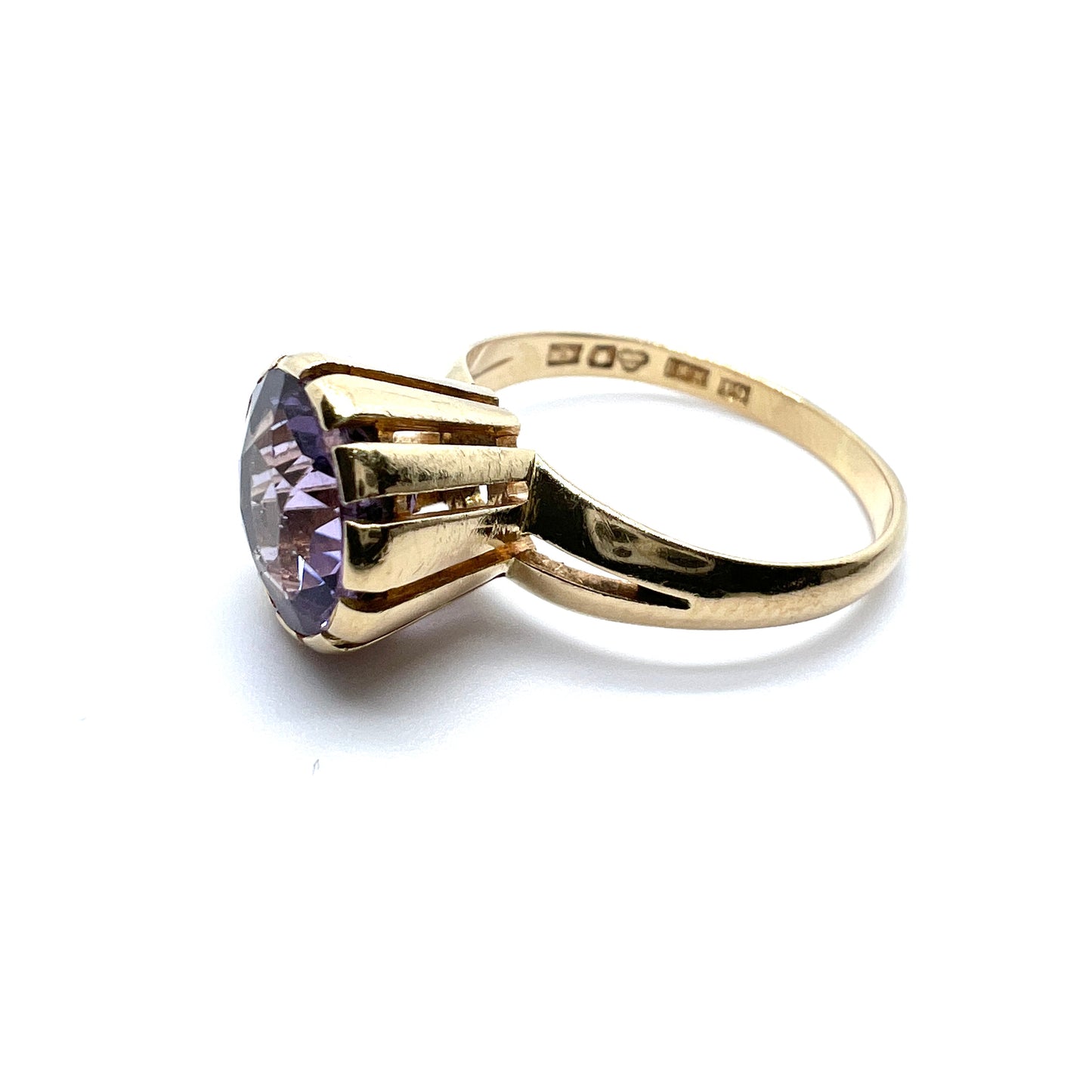 Atelje Stigbert, Sweden 1959. Vintage Mid-century Modern 18k Gold Amethyst Ring.