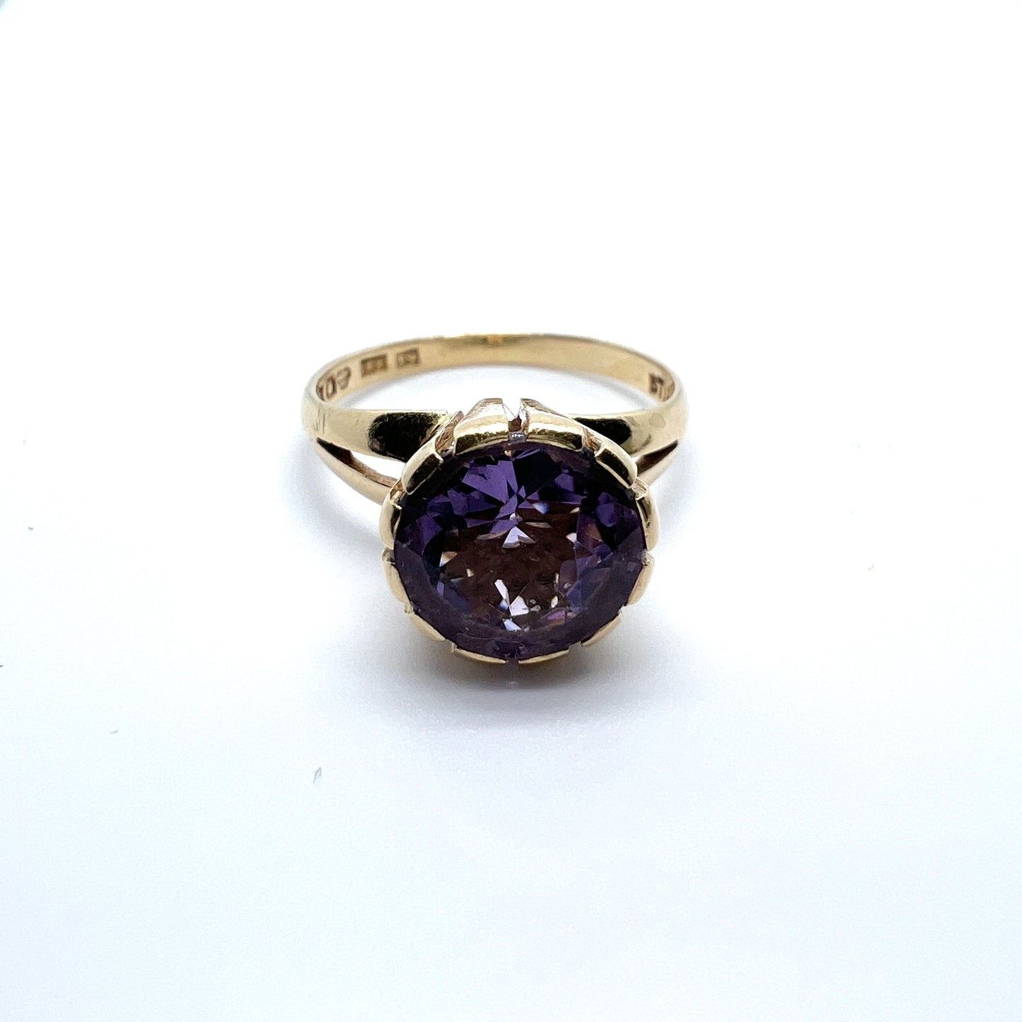 Atelje Stigbert, Sweden 1959. Vintage Mid-century Modern 18k Gold Amethyst Ring.