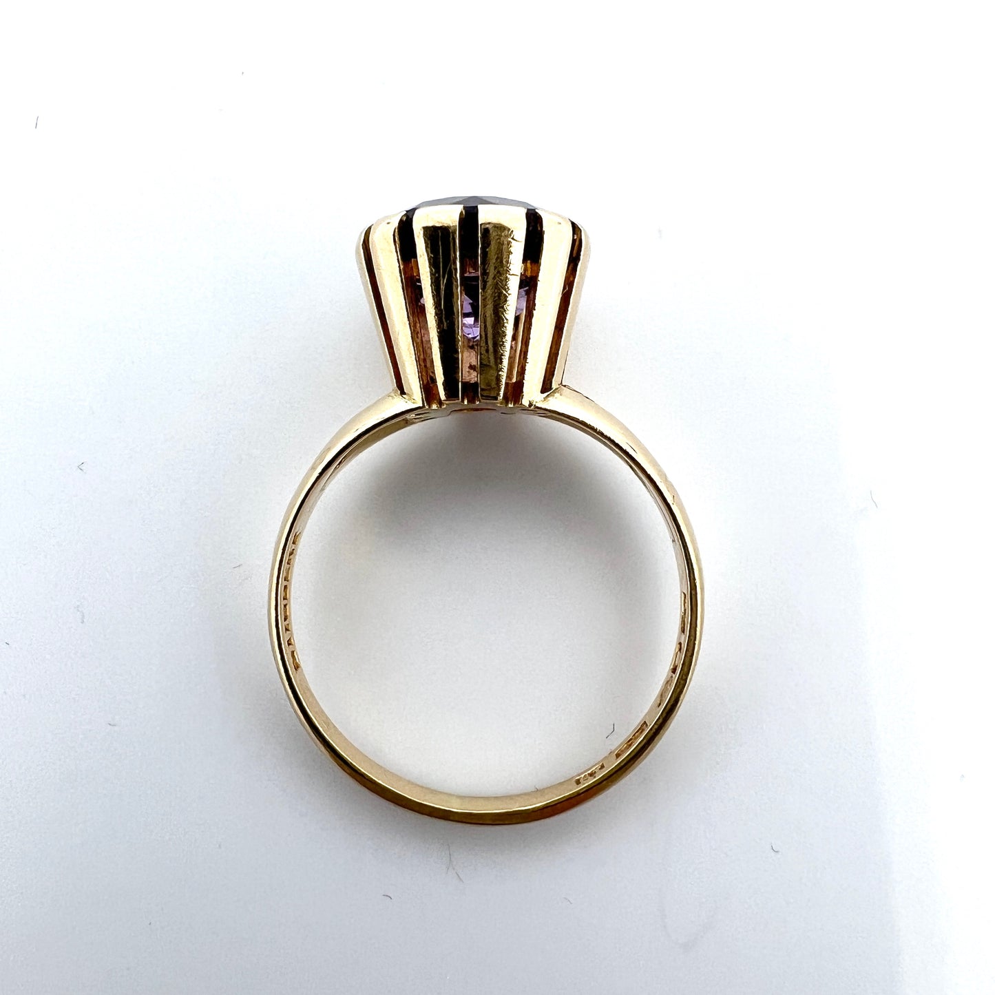 Atelje Stigbert, Sweden 1959. Vintage Mid-century Modern 18k Gold Amethyst Ring.