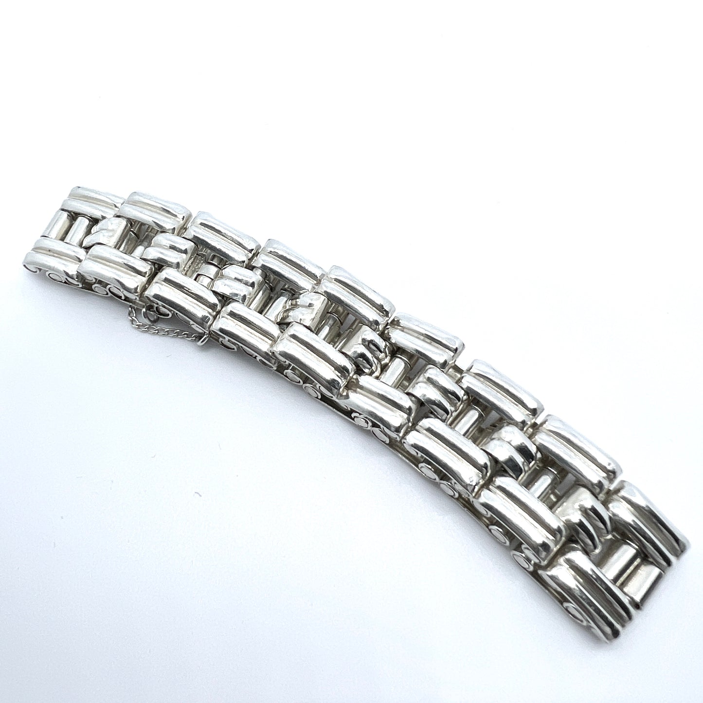 The Netherlands c 1940-50s. Solid Silver Unisex Bracelet.