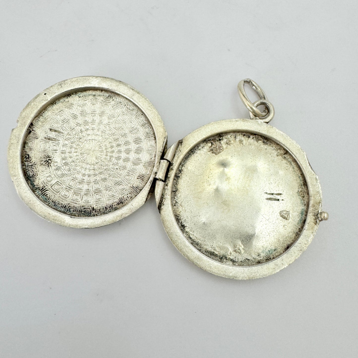 Vintage 935 Sterling Silver Enamel Locket Pendant.