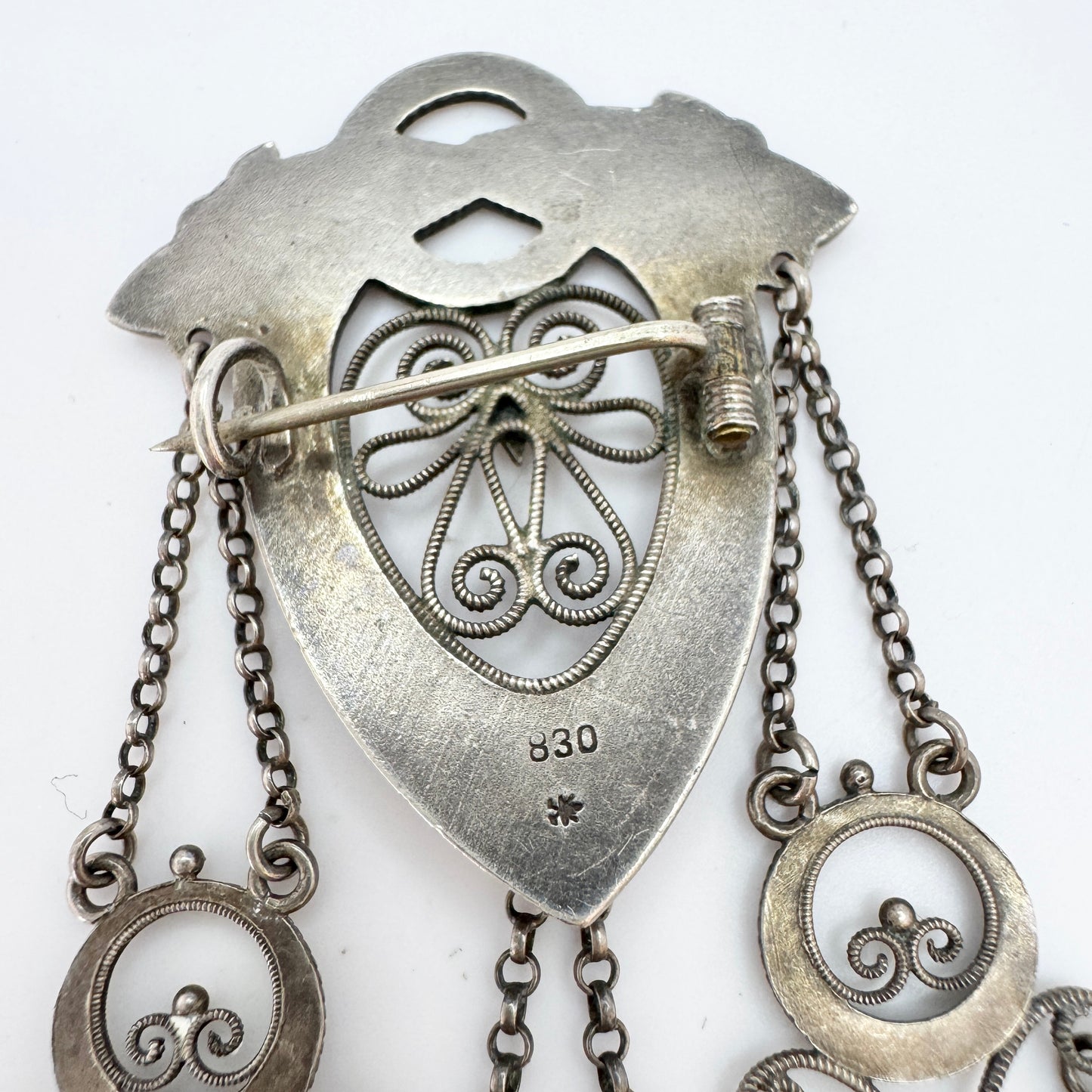 Clement Berg, Norway c 1910. Antique Dragestil Sølje Brooch in Solid Silver.