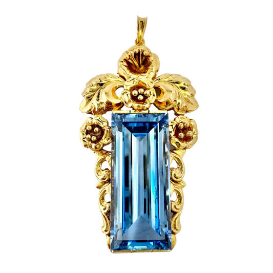 Karl Thure Karlsson, Sweden 1946. Vintage 18k Gold Blue Synthetic Spinel Pendant.