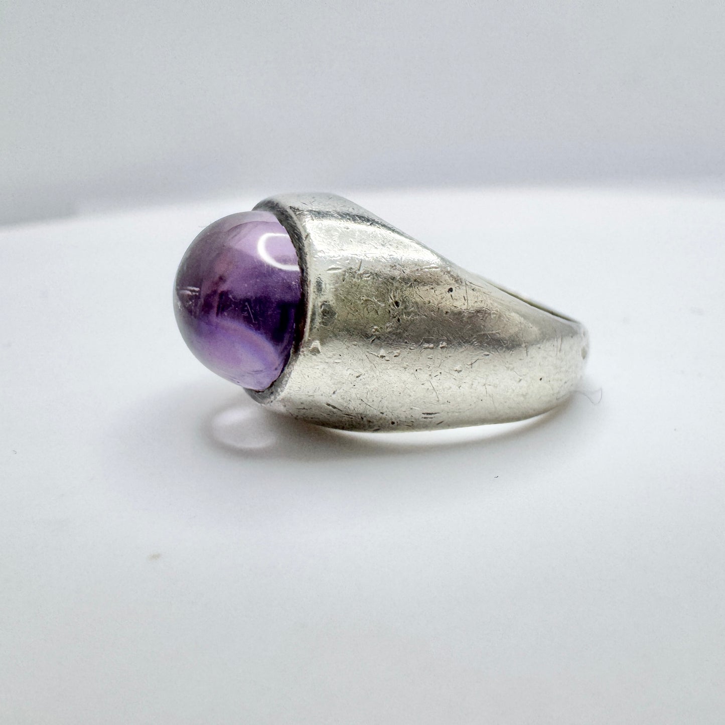 G Dahlgren, Sweden 1960s. Vintage Sterling Silver Pale Amethyst Pinky Ring.