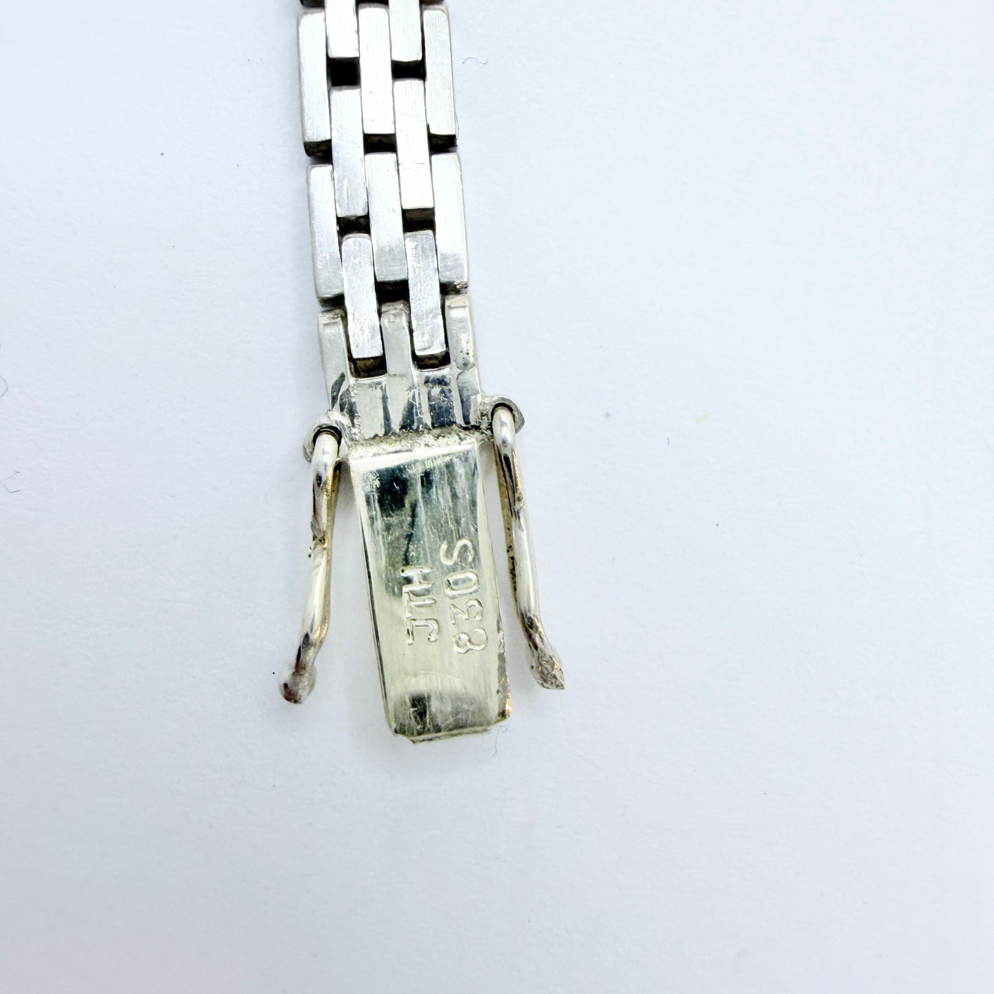 Tage Hansen Guldsmedie, Denmark c 1970s. Solid Silver Necklace.