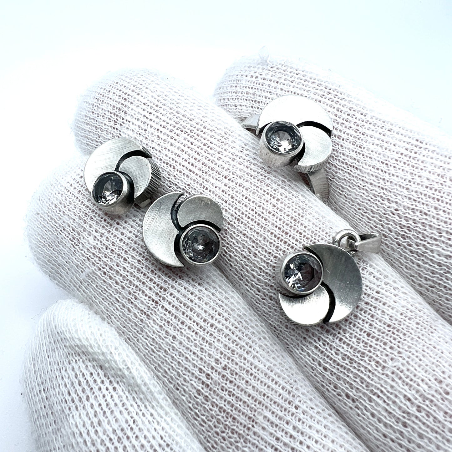 FinnFeelings, Finland. Vintage Sterling Silver Rock Crystal Ring, Earrings and Pendant.