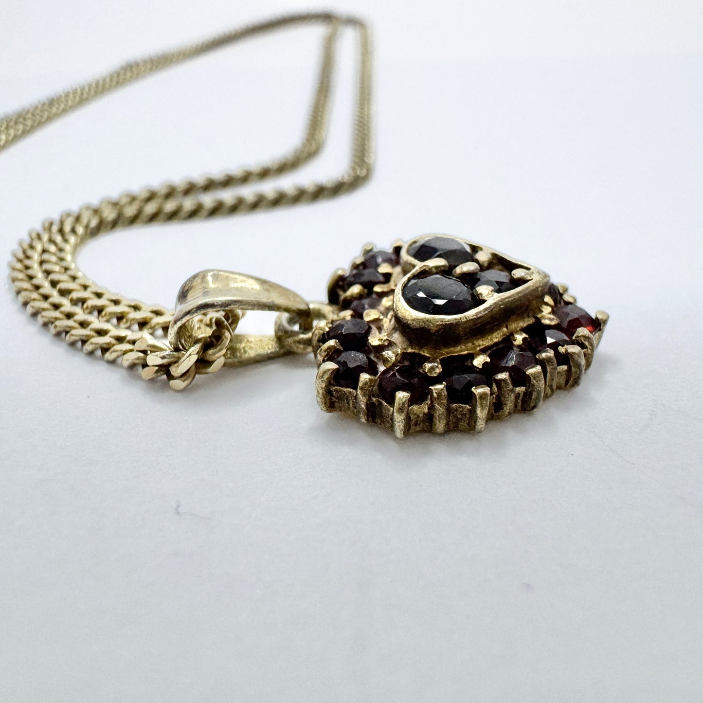 Vintage Solid Silver Garnet Heart Pendant Necklace.