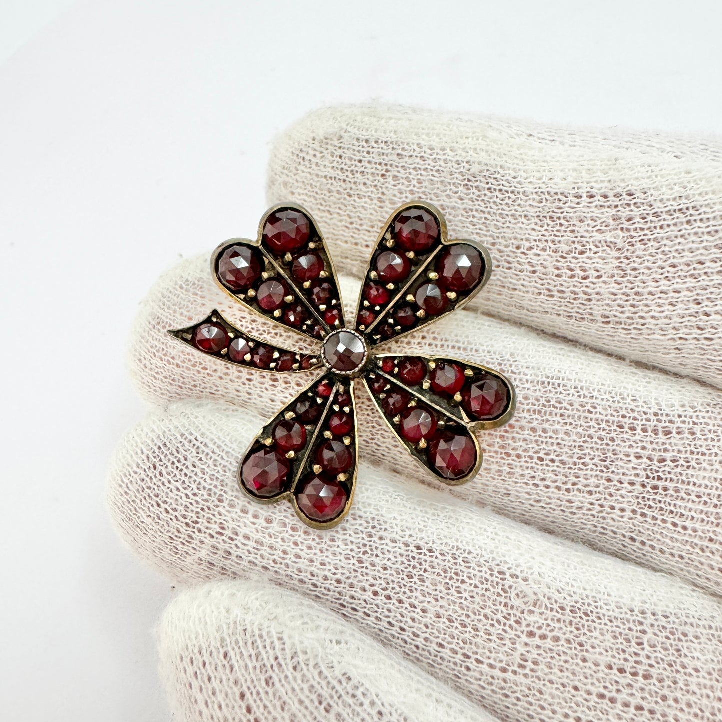 Vintage Early 1900s Bohemian Garnet Gilt Solid Silver  Four Leaves Clover Brooch.