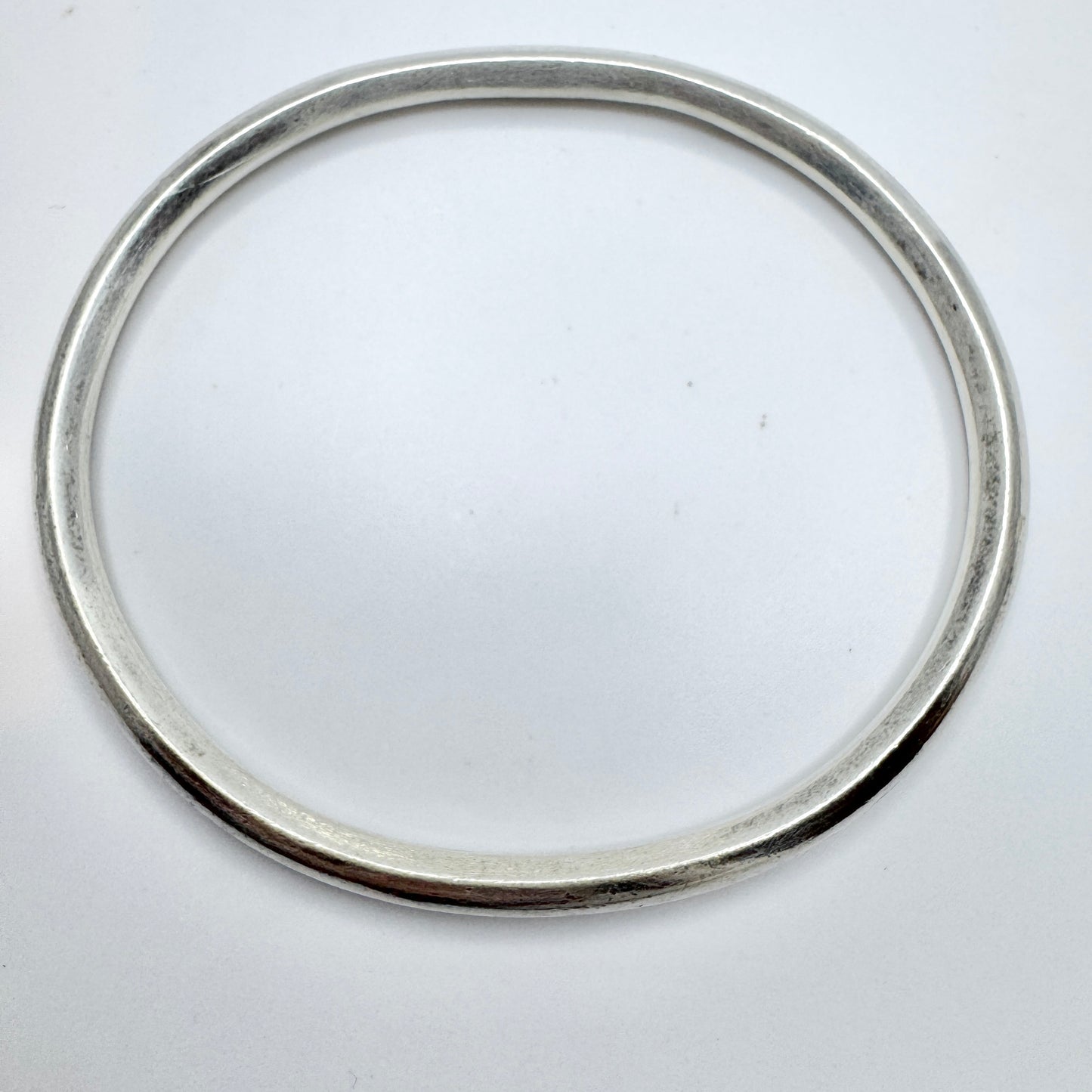 Bengt Liljedahl, Sweden 1976. Solid Sterling Silver Bangle Bracelet.