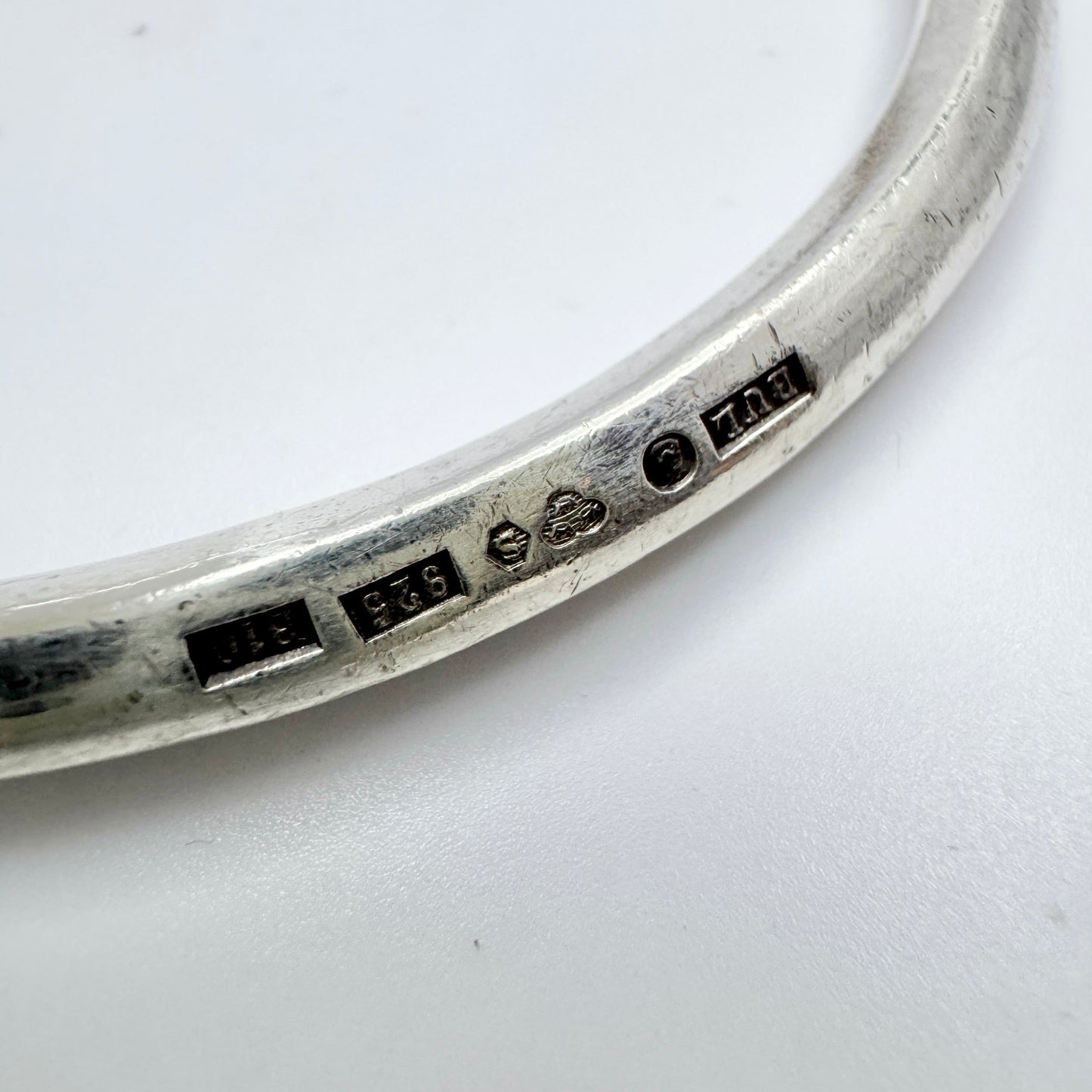 Bengt Liljedahl, Sweden 1976. Solid Sterling Silver Bangle Bracelet.