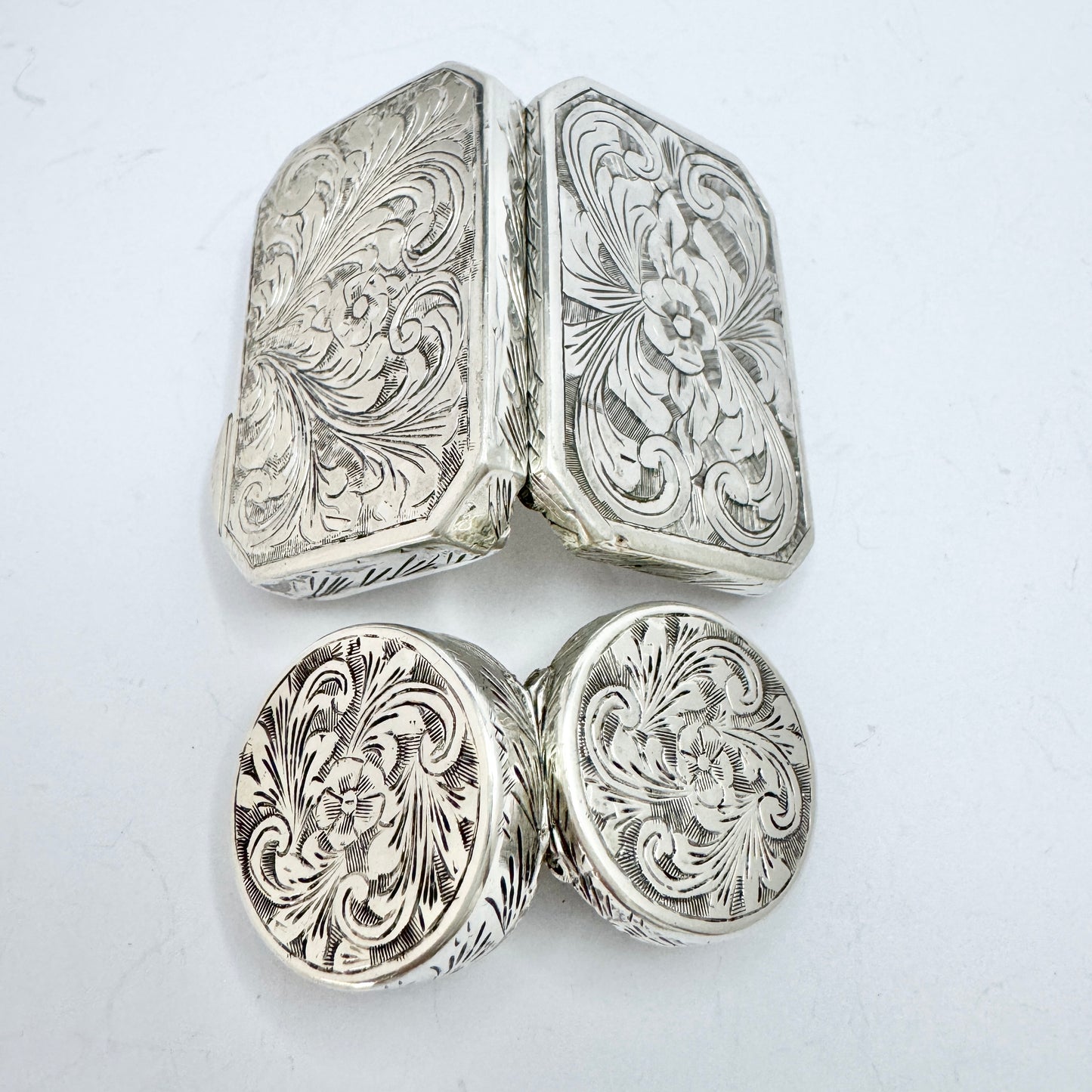 Gensini Rolando, Firenze Italy c 1940s. Pair of Vintage Sterling Silver Pill / Trinket Boxes.