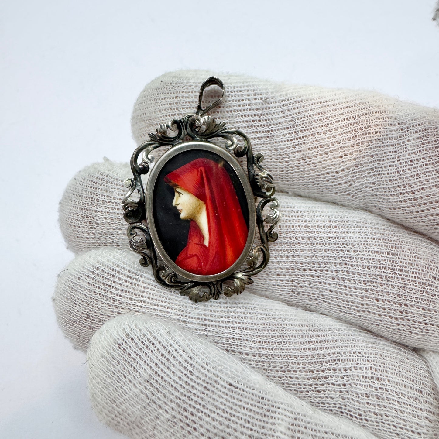 Italy. Vintage Solid Silver Locket Brooch Pendant.