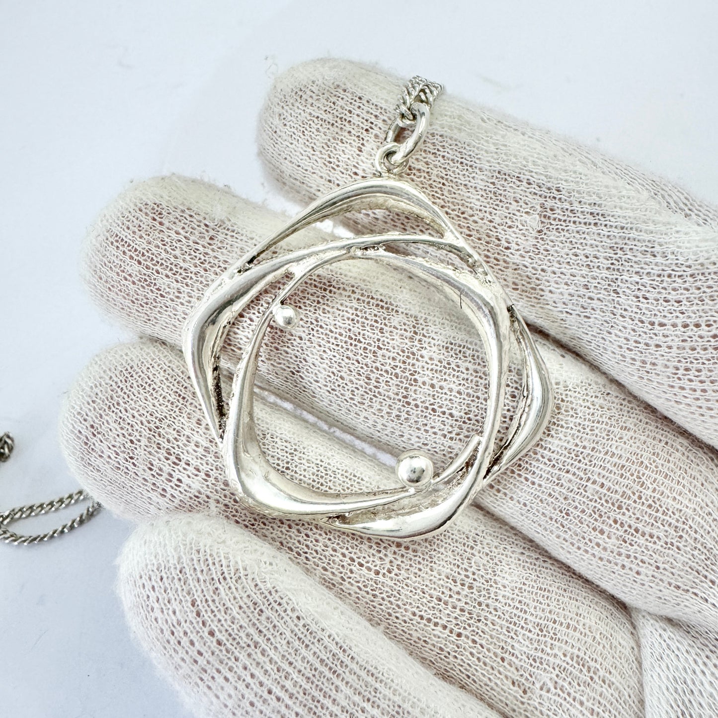 Sten & Laine, Finland year 1970. Vintage Solid Silver Pendant Necklace. Orbital.