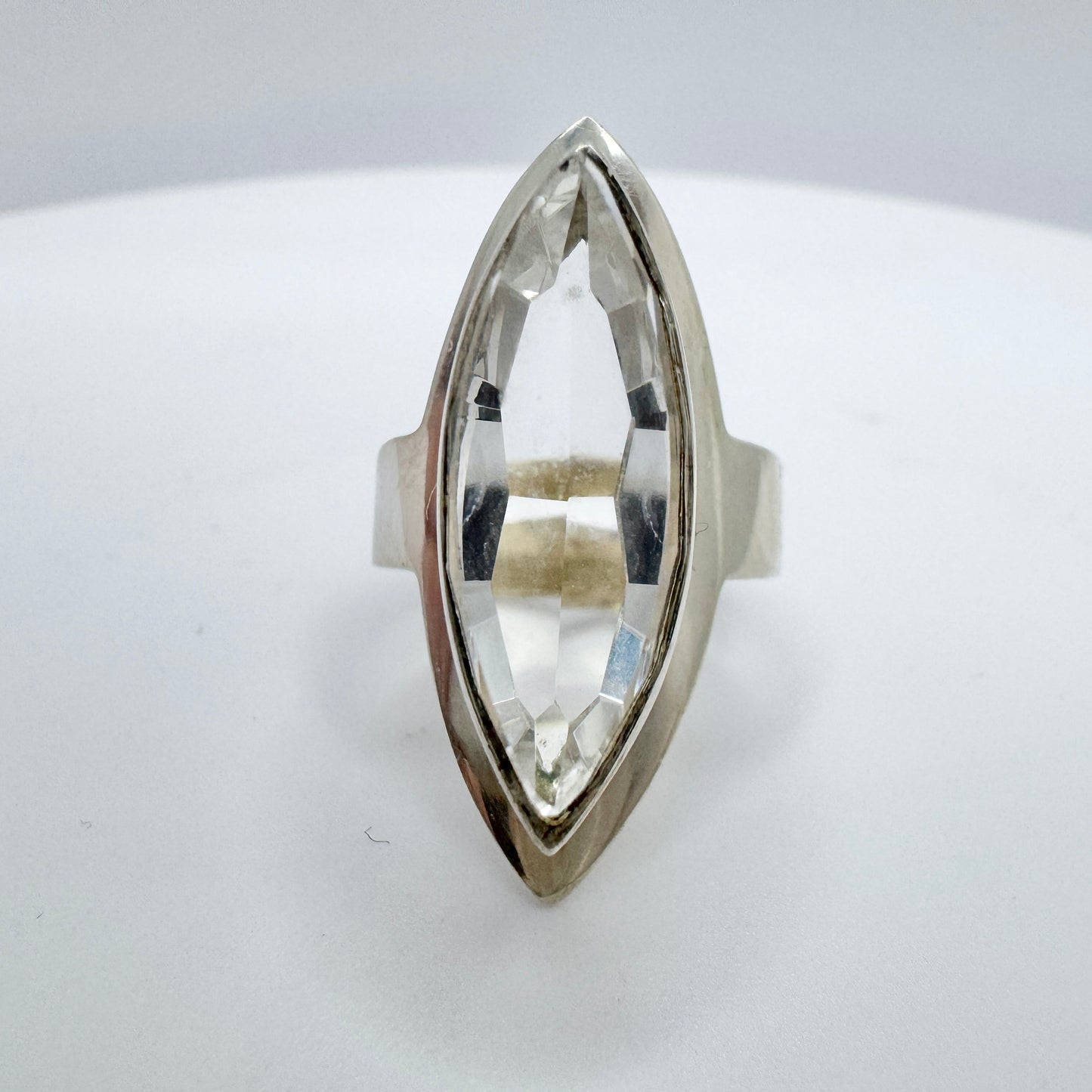 Vintage Modernist 1960s. Solid Silver Synthetic Spinel Ring.