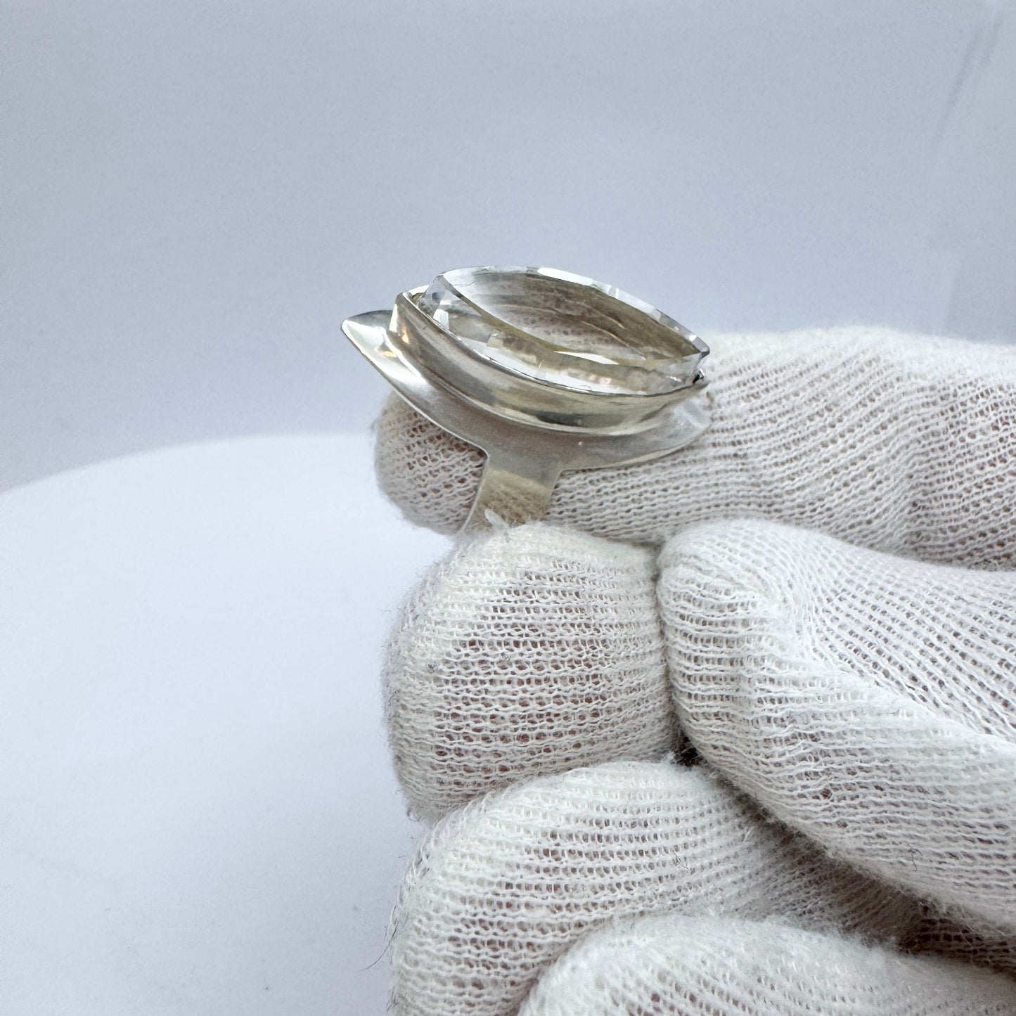 Vintage Modernist 1960s. Solid Silver Synthetic Spinel Ring.
