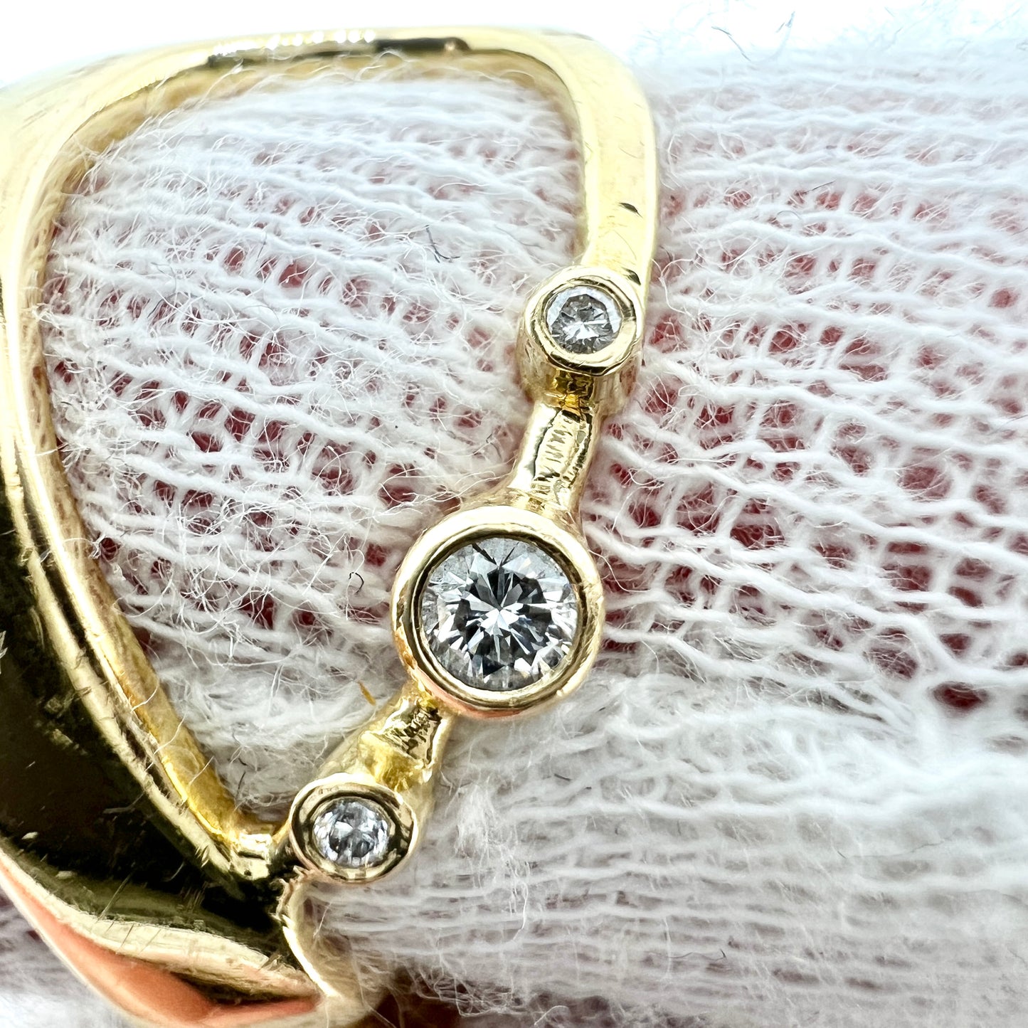 Ulla Holm, Sweden 1997. Vintage 18k Gold Diamond Ring. Signed.