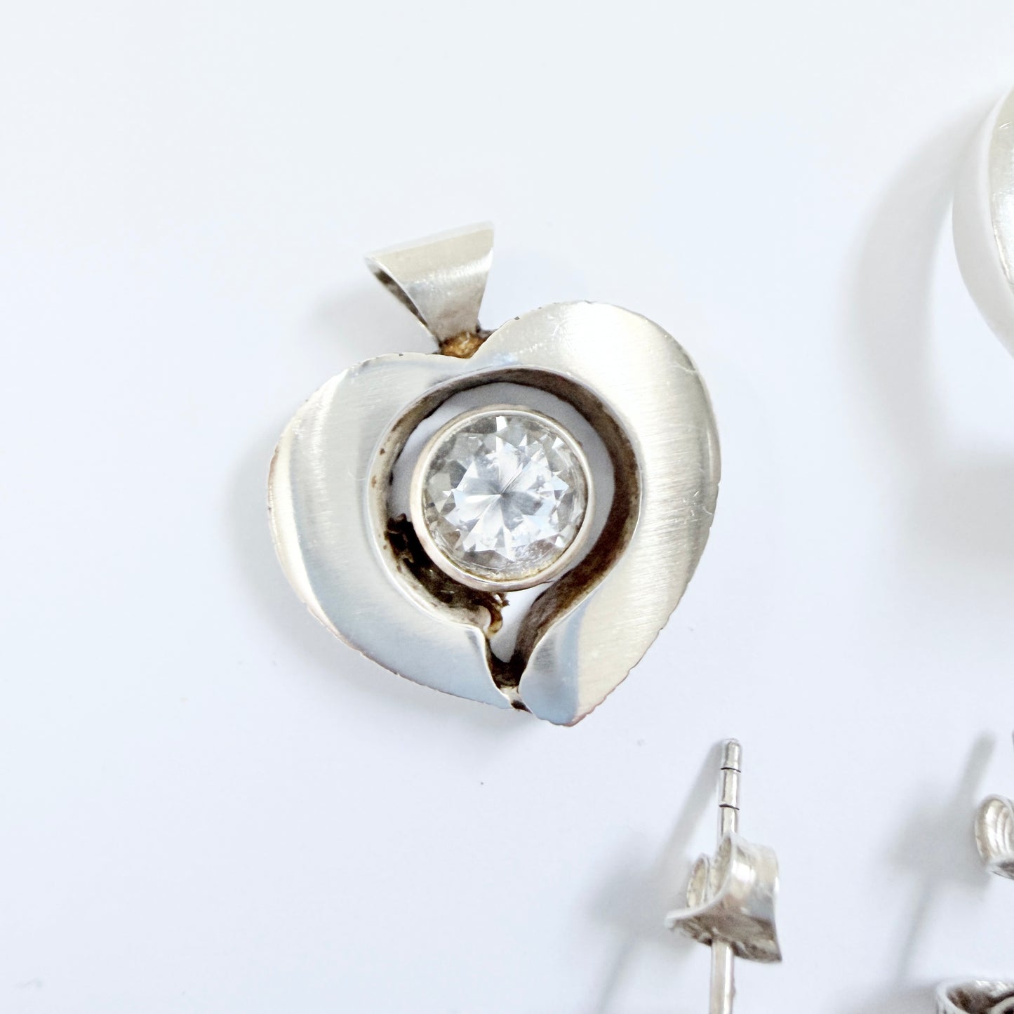 Finnfeelings, Finland. Vintage Sterling Silver Rock Crystal Heart Set.