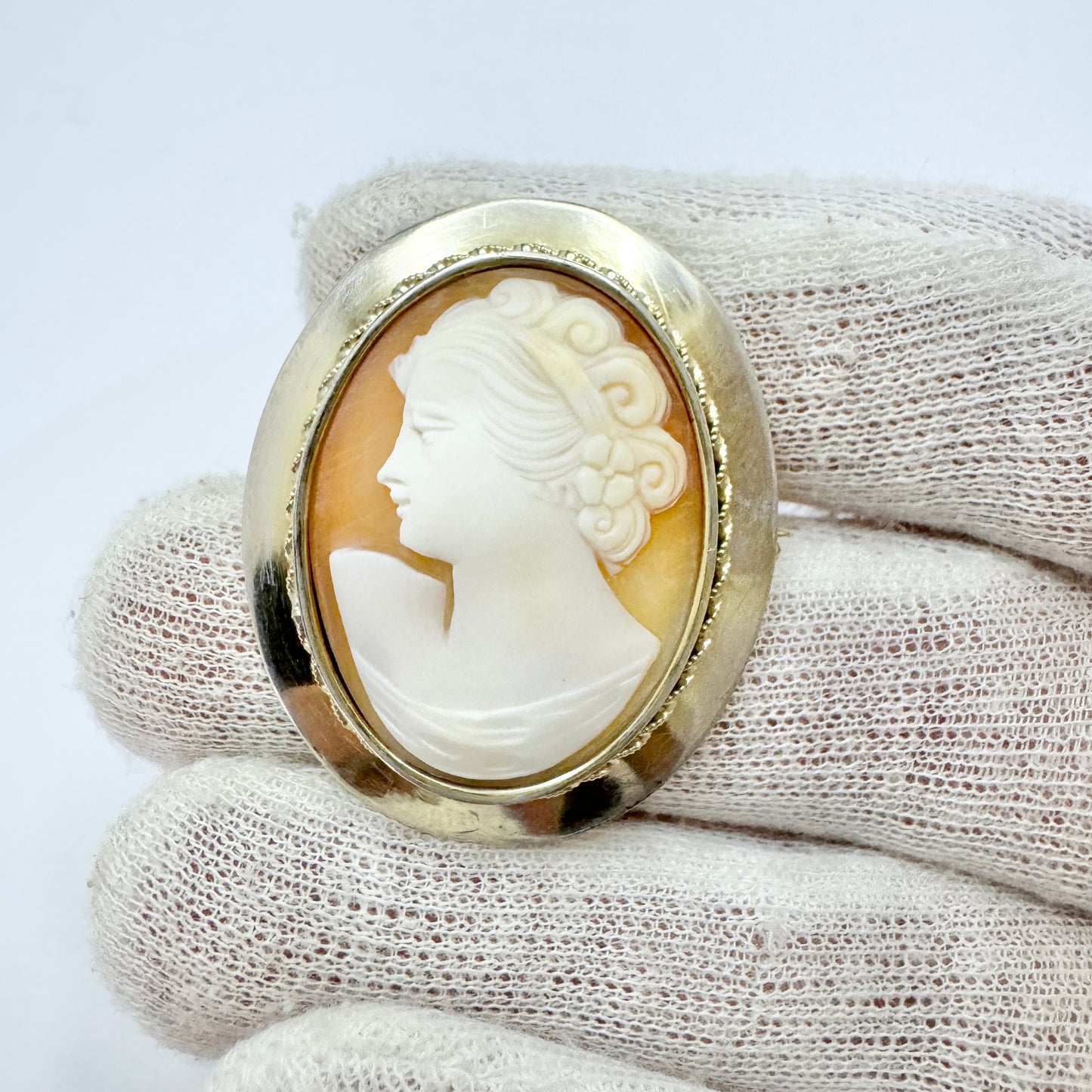 Hjalmar Salo, Finland 1954. Vintage Gilt Solid Silver Cameo Brooch.