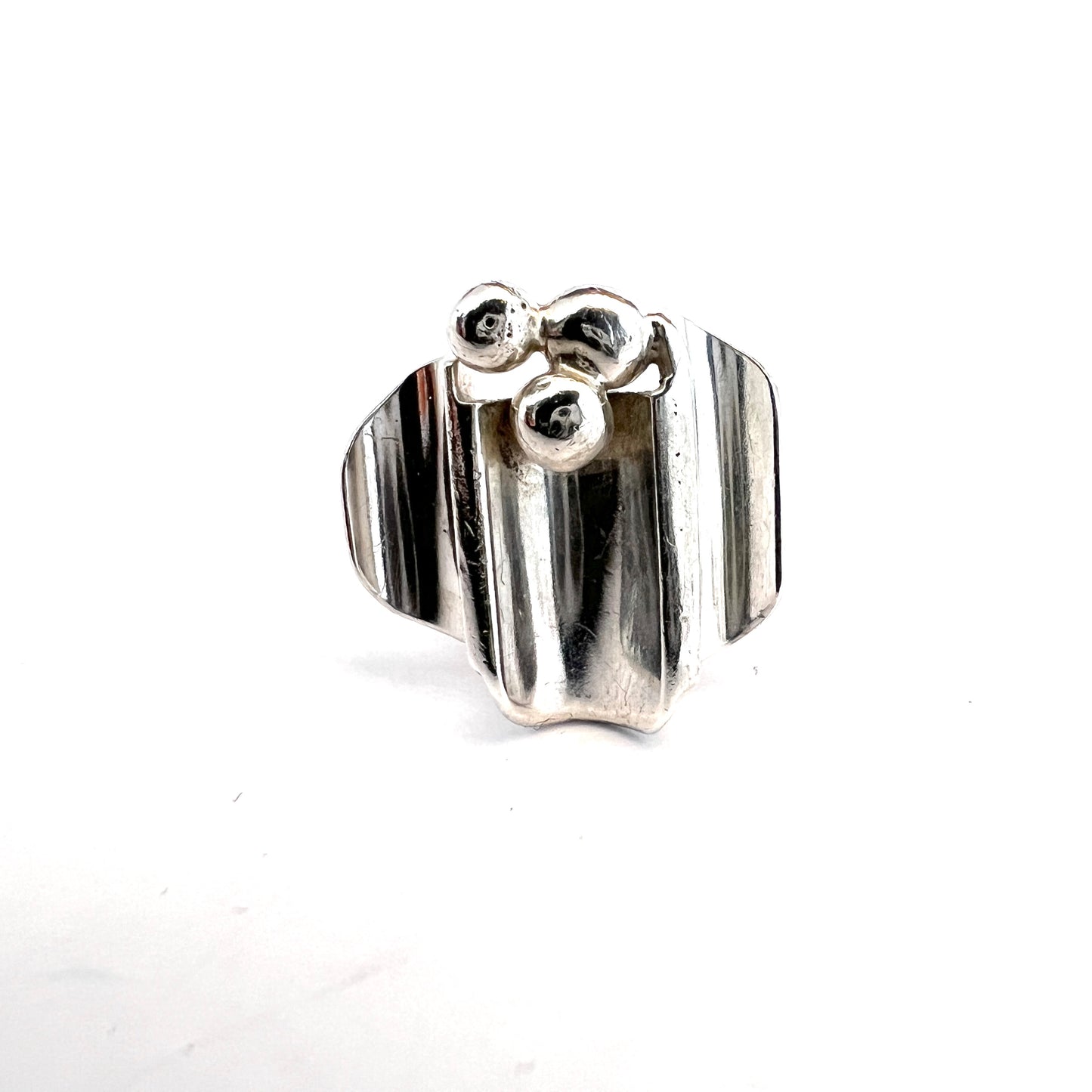 Claes E Giertta, Stockholm Sweden. Vintage Sterling Silver Ring. Signed.