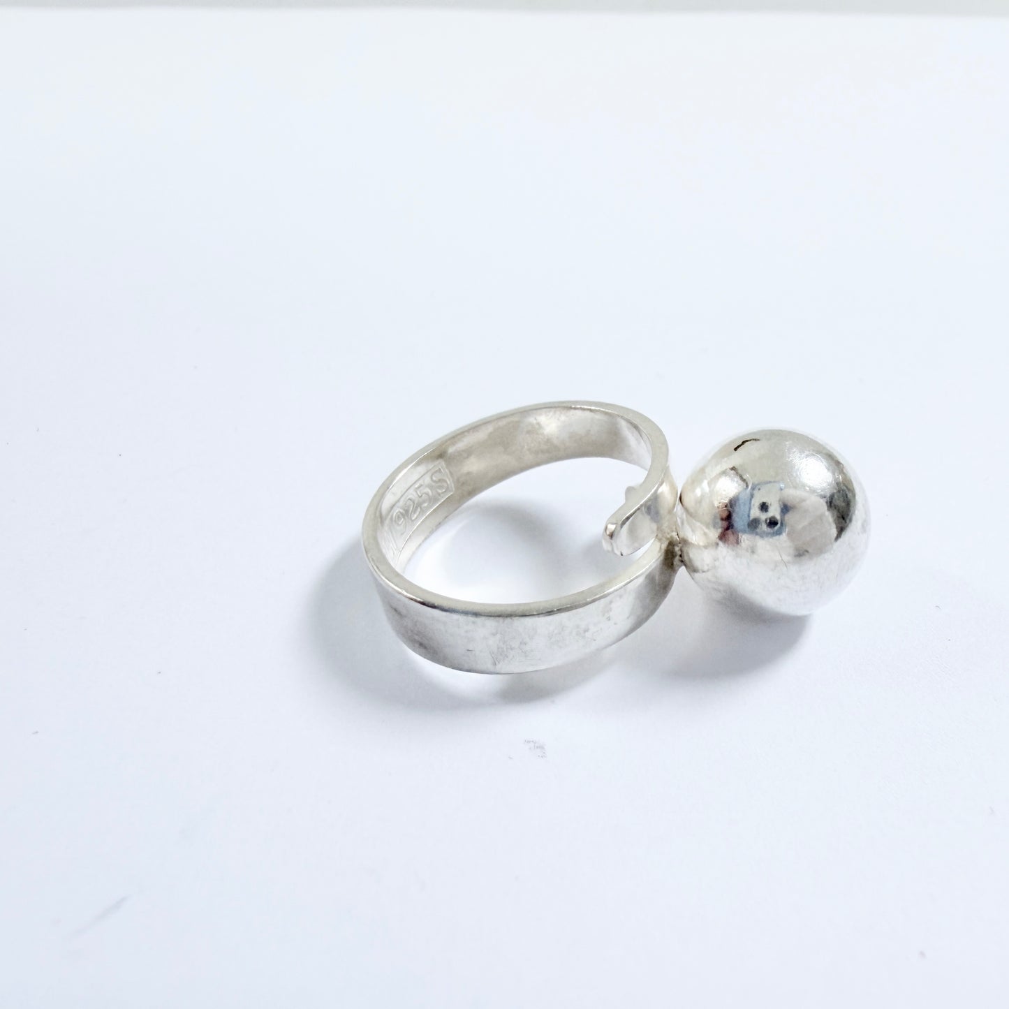 Bent Hallberg, Sweden ca 1970s. Vintage Sterling Silver Ring.