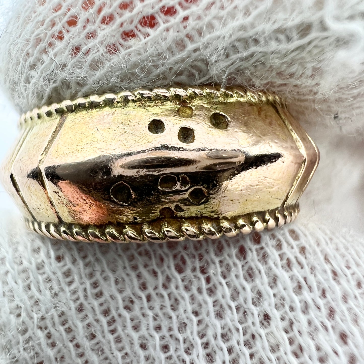 Antique 14k Gold Ring. Size 3 1/2.