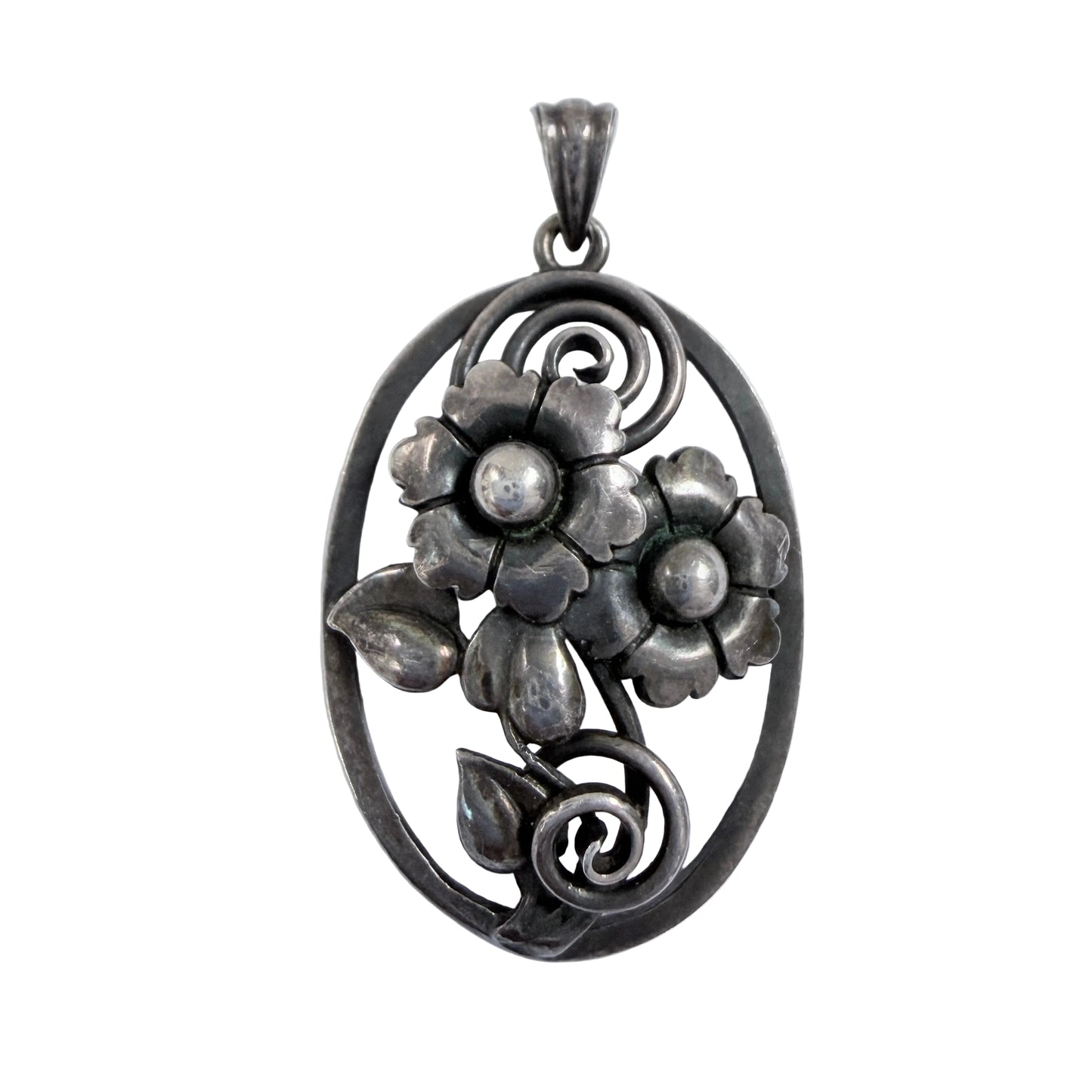 G Dahlgren, Sweden 1949. vintage Solid SIlver Flower Pendant.
