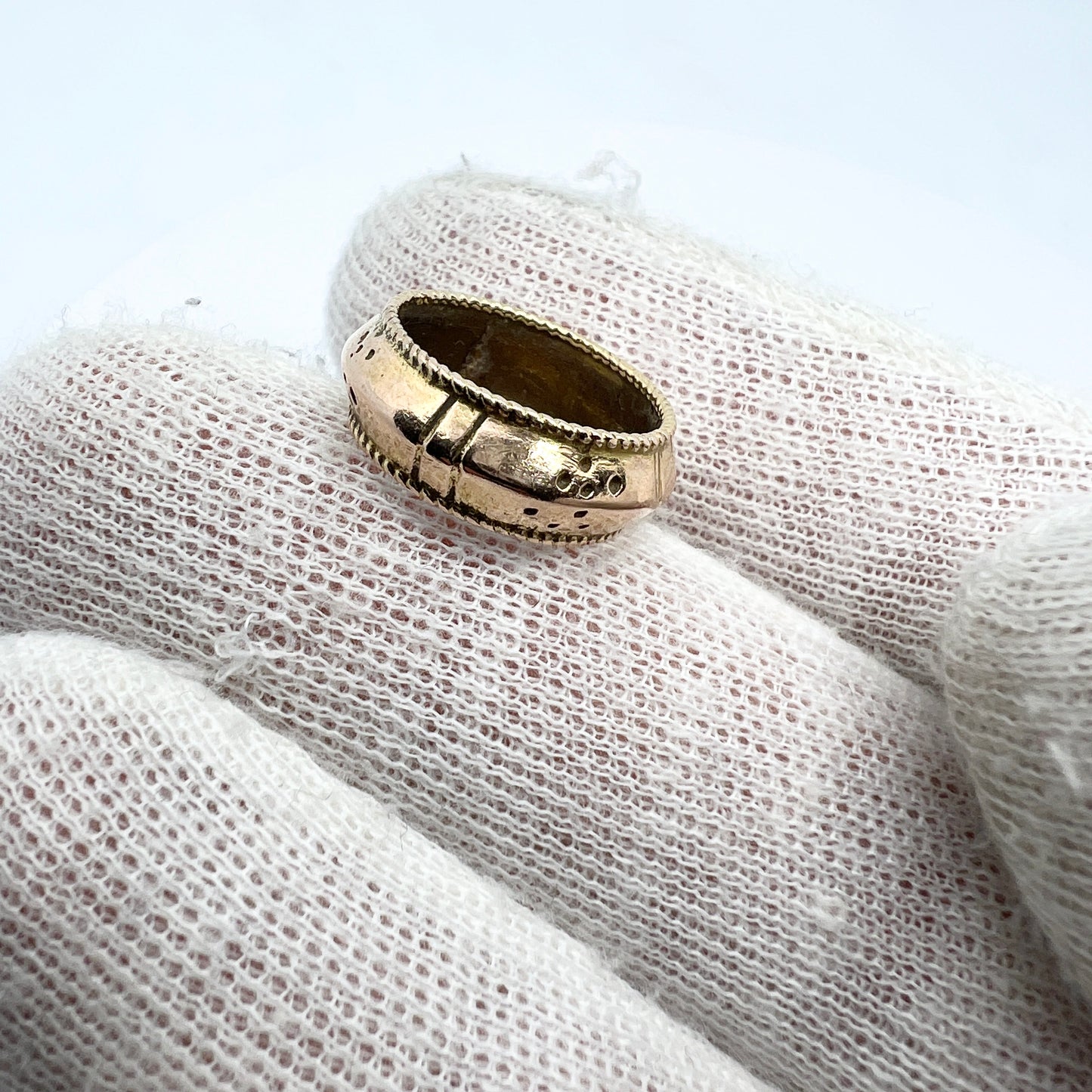 Antique 14k Gold Ring. Size 3 1/2.