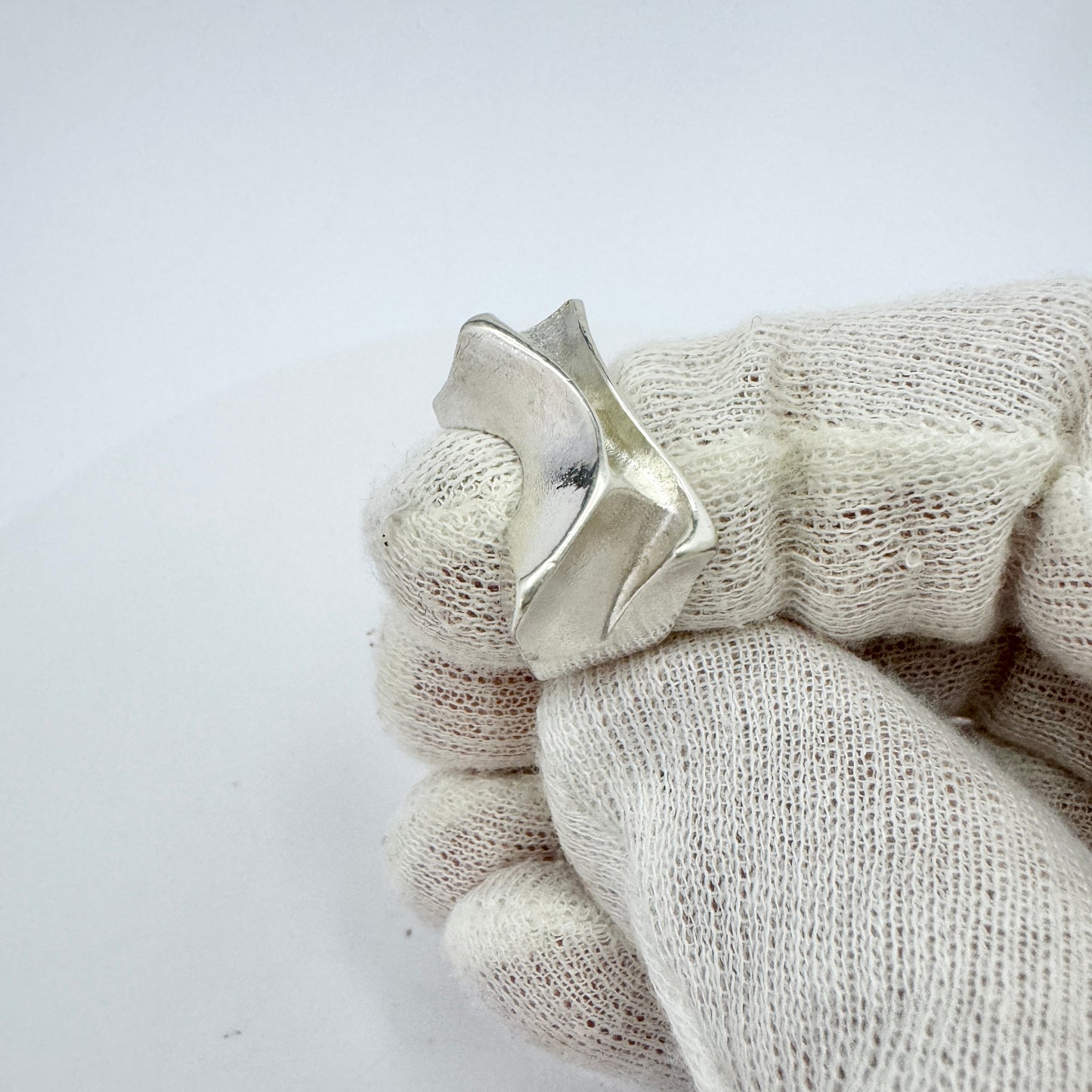 Bjorn Weckstrom for Lapponia, Finland 1974 Sterling Silver Ring. Design: Sirene. Signed.