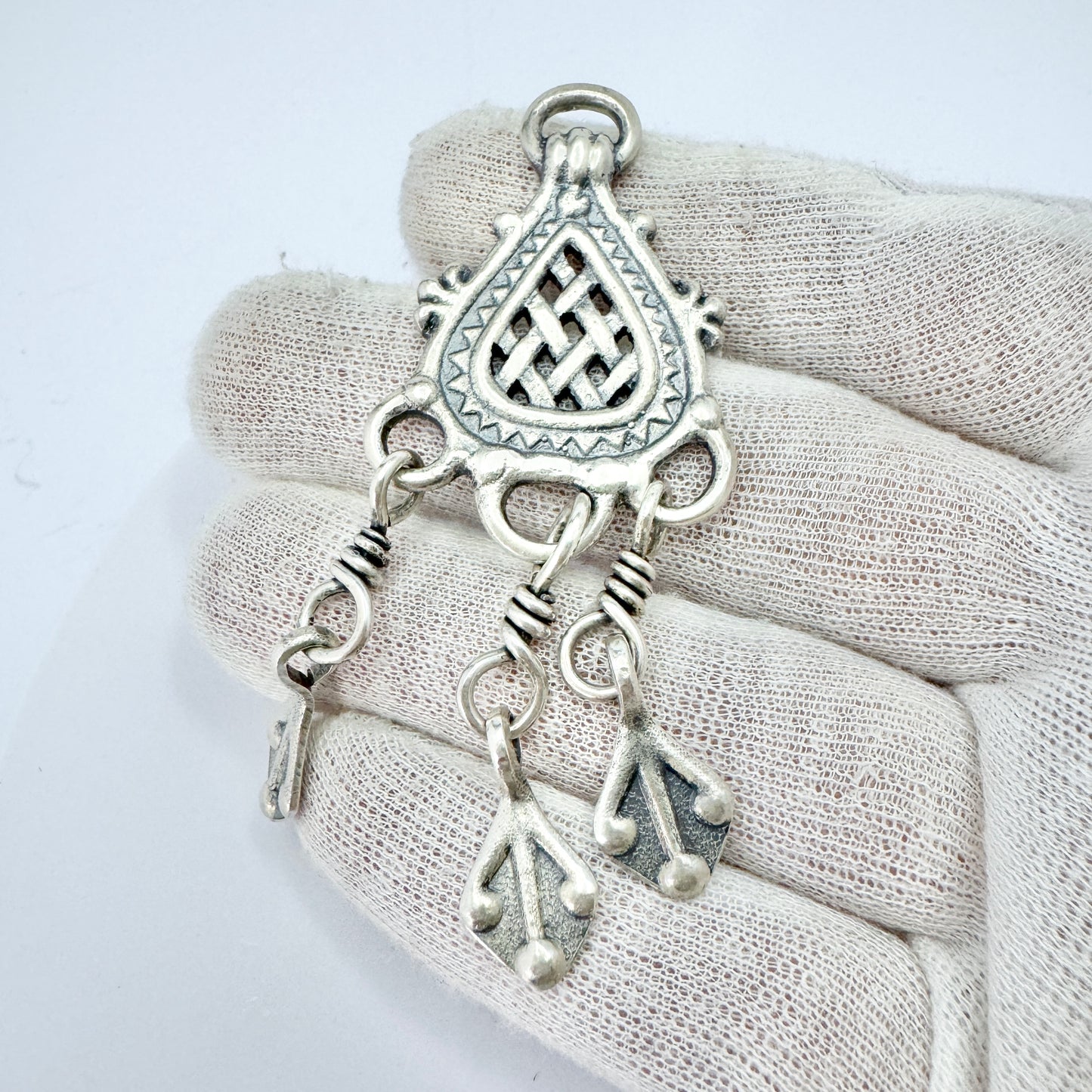 H.Kaksonen, for Kalevala Koru Finland 1945. Vintage Solid Silver Pendant.