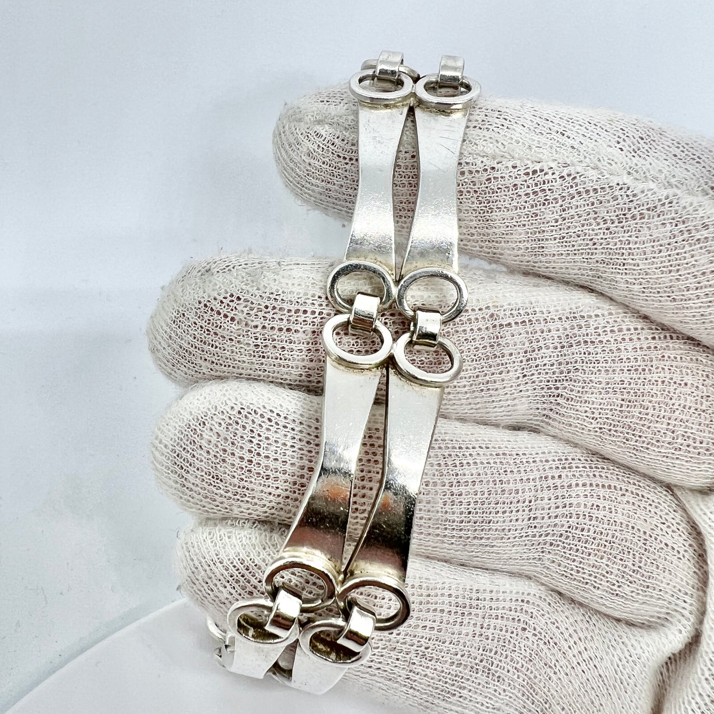 Claes E Giertta, Stockholm 1971. Vintage Sterling Silver Bracelet. Signed.